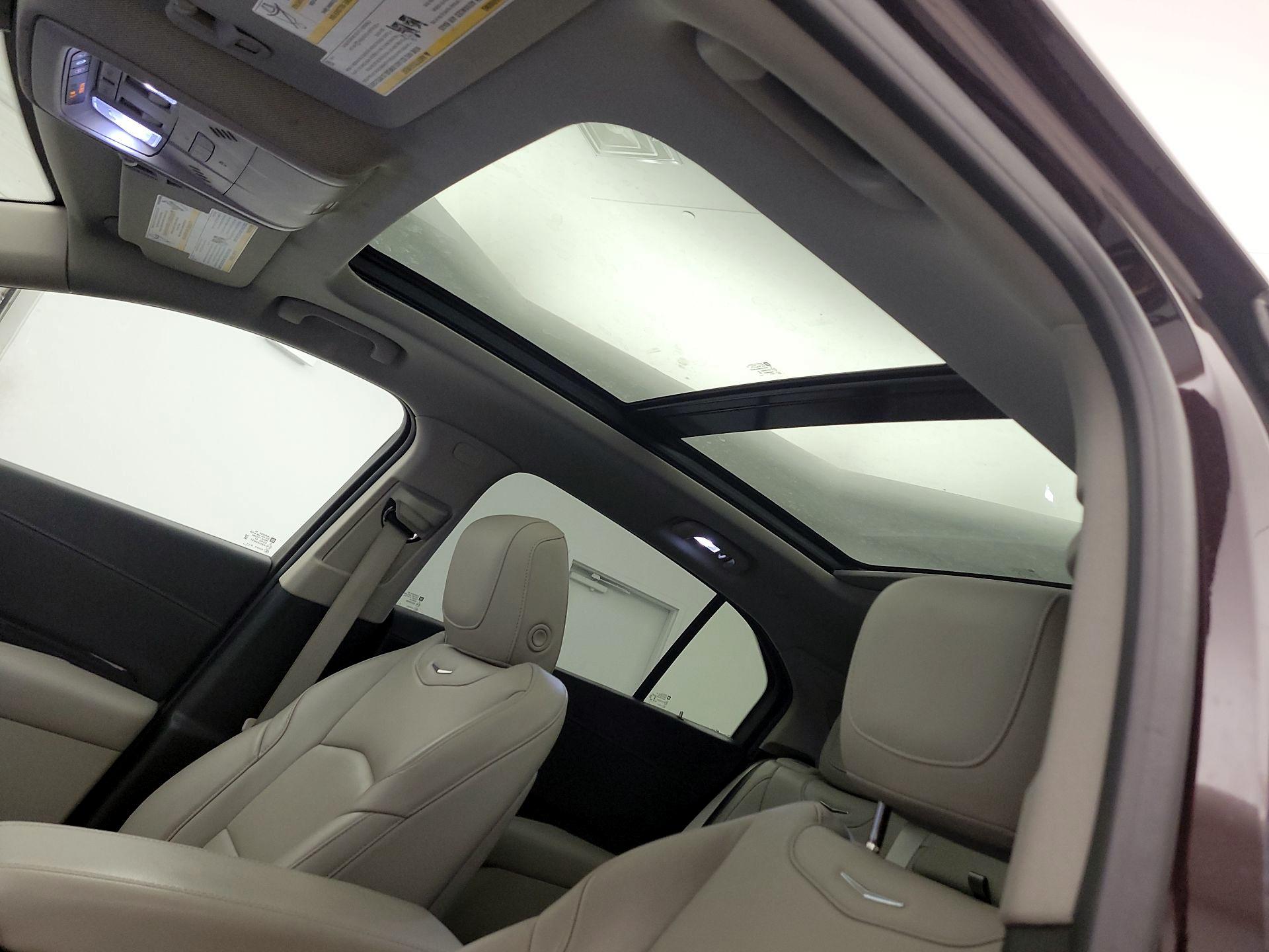 Thumbnail: 2020 Cadillac XT4 - 20
