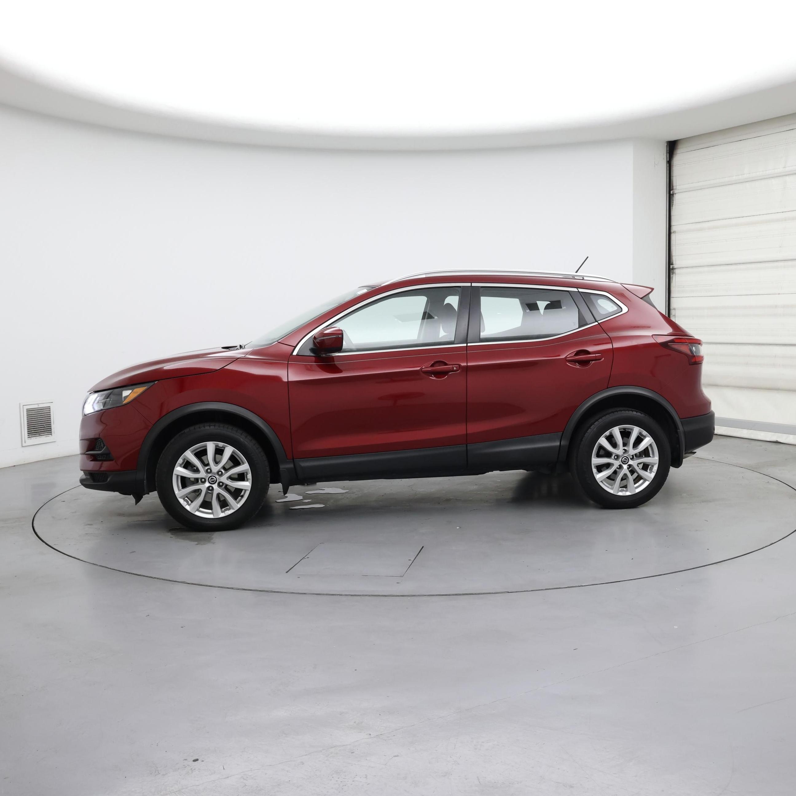 Thumbnail: 2020 Nissan Rogue Sport - 3