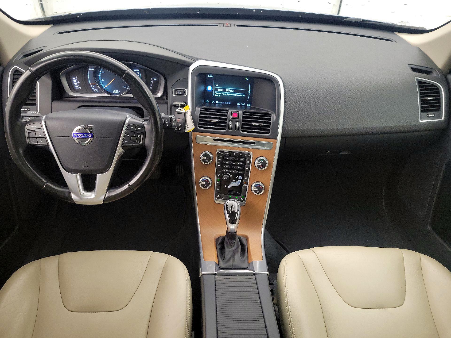 Thumbnail: 2017 Volvo XC60 - 9