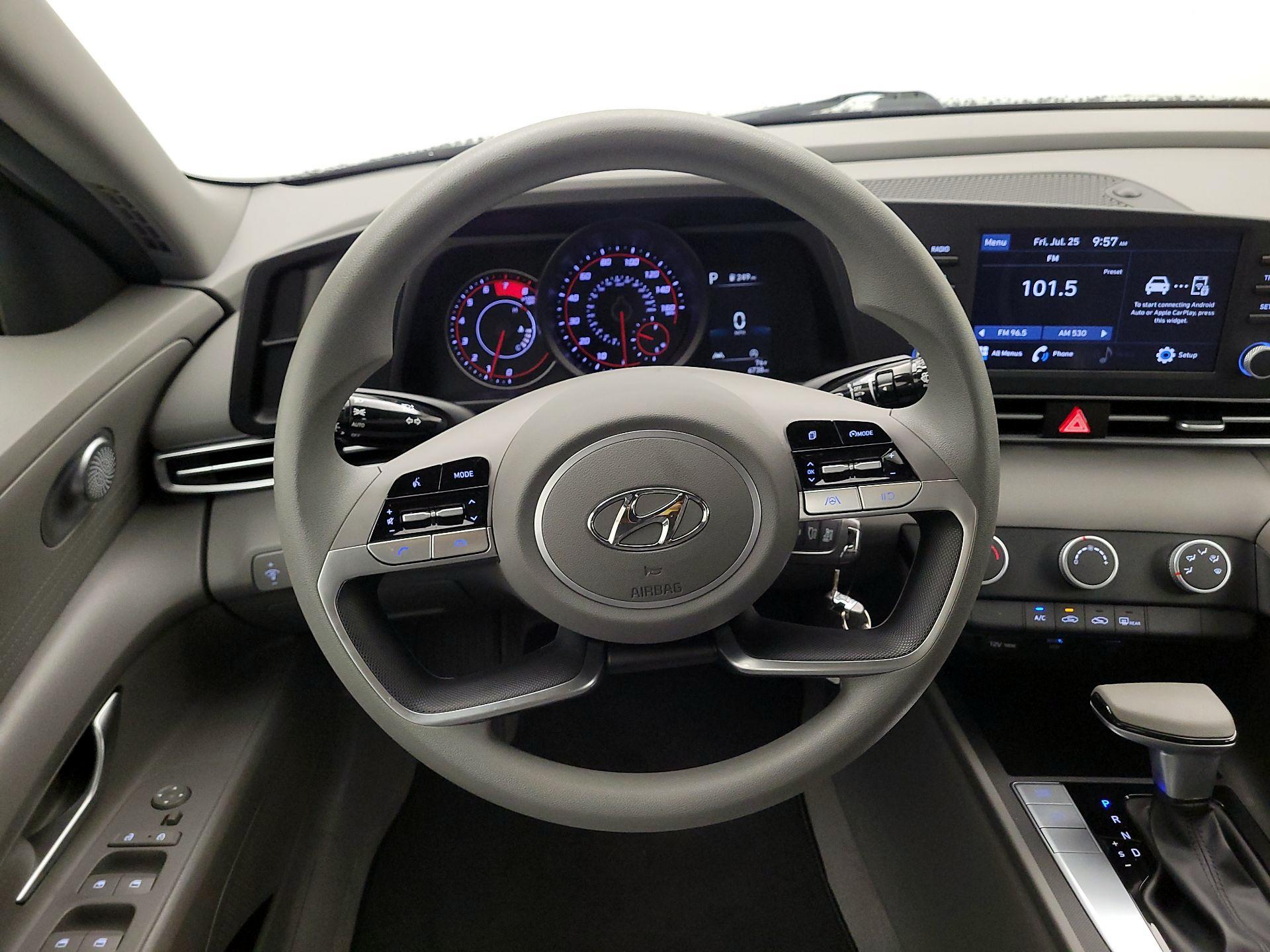 Thumbnail: 2021 Hyundai Elantra - 10