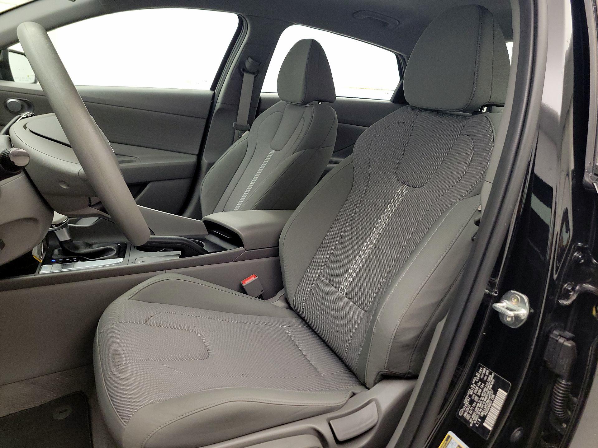 Thumbnail: 2021 Hyundai Elantra - 11