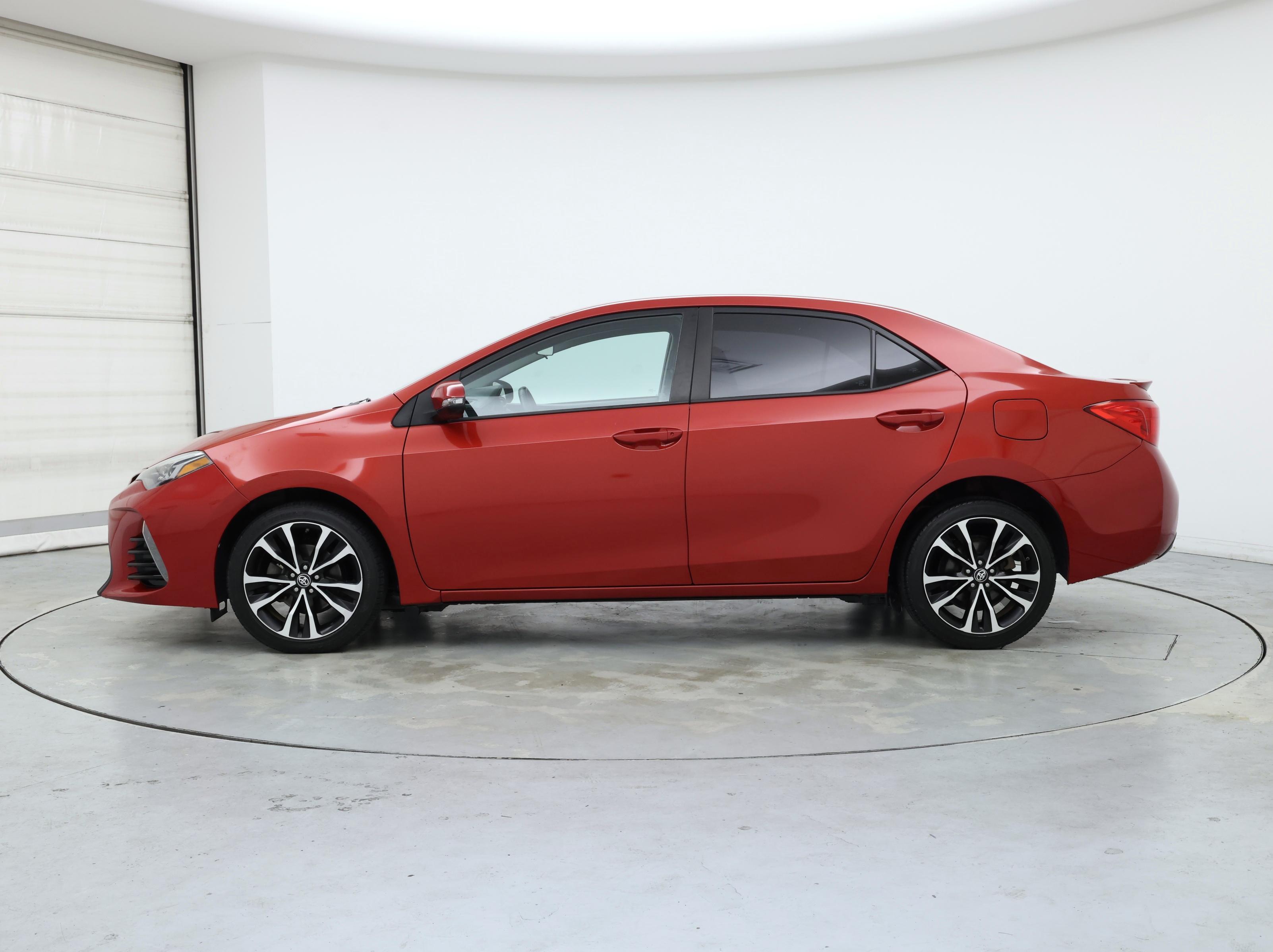 Thumbnail: 2017 Toyota Corolla - 3