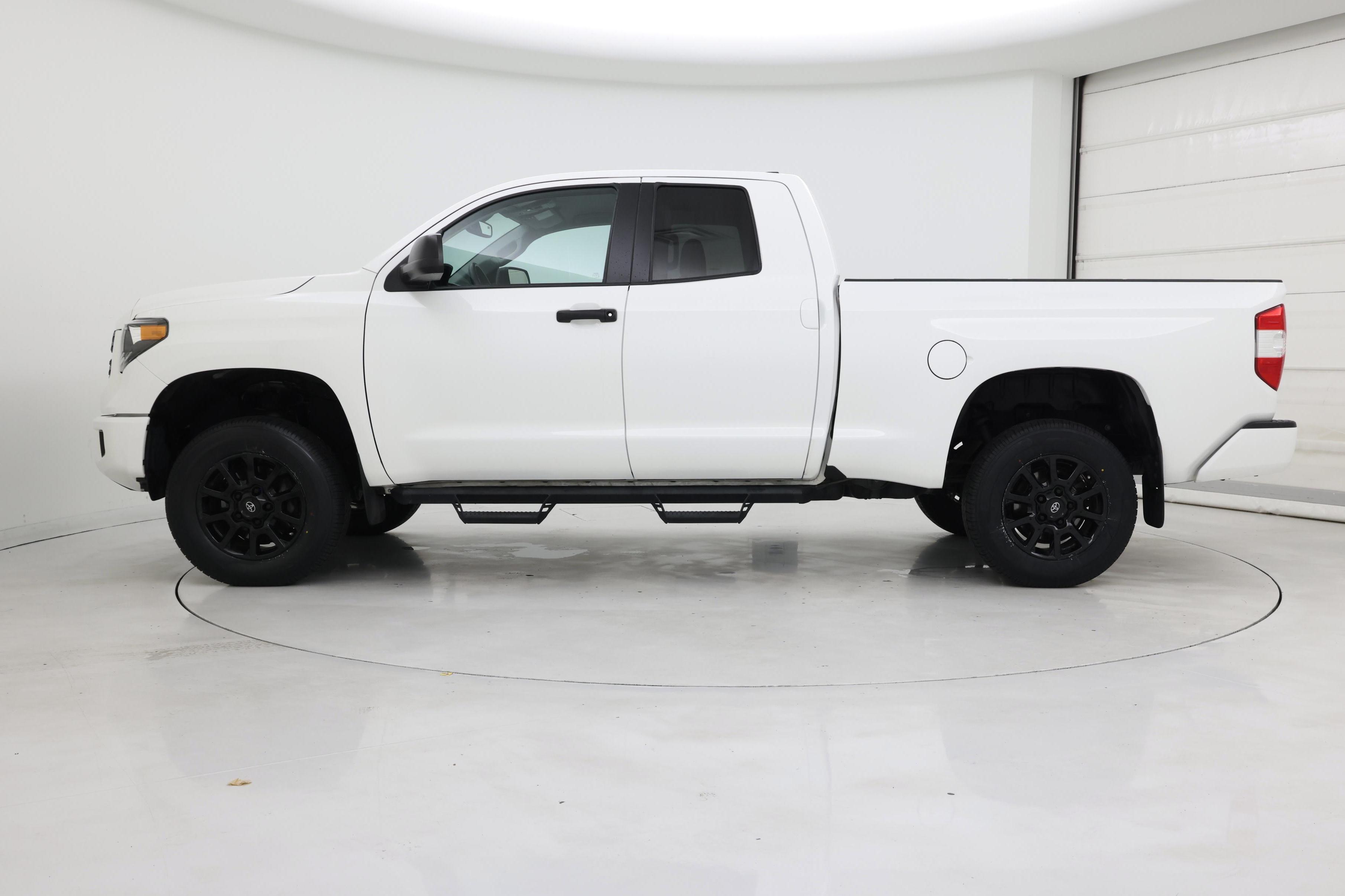 Thumbnail: 2021 Toyota Tundra - 3