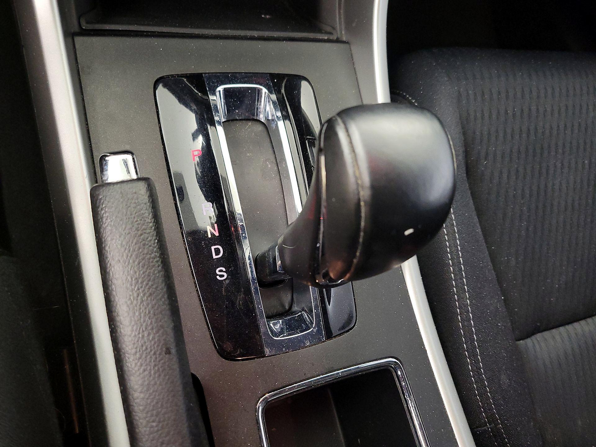 Thumbnail: 2015 Honda Accord - 15