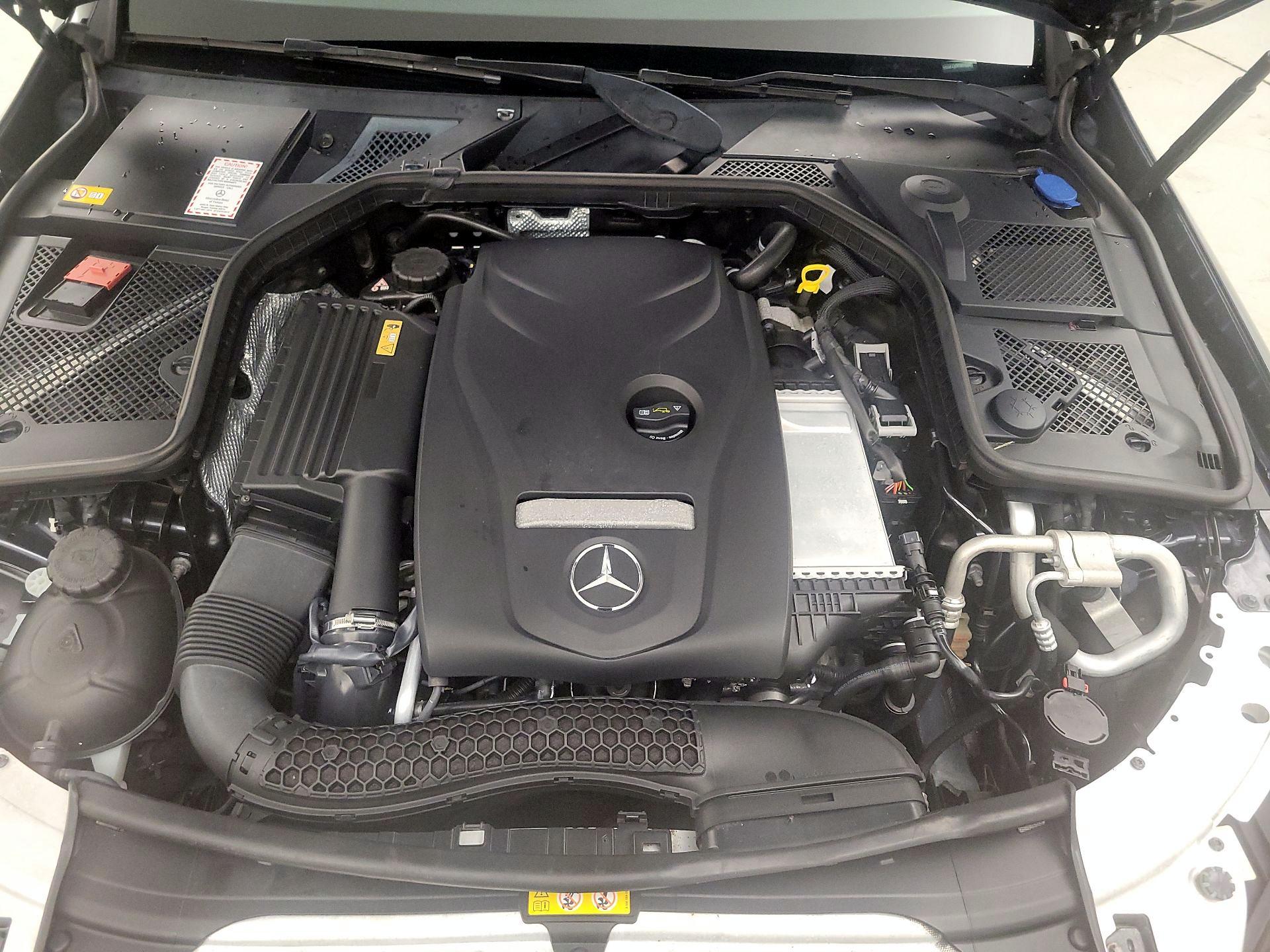 Thumbnail: 2015 Mercedes-Benz C-Class - 20