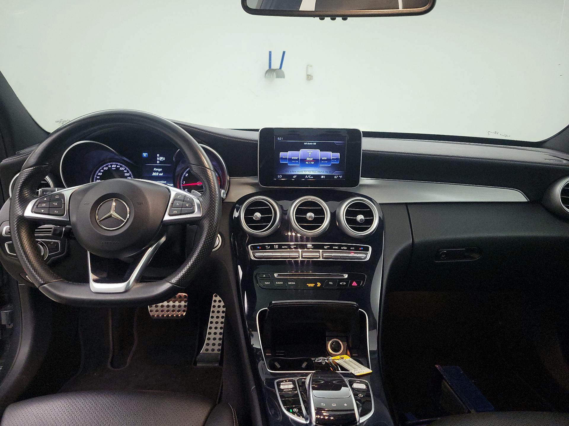 Thumbnail: 2015 Mercedes-Benz C-Class - 8