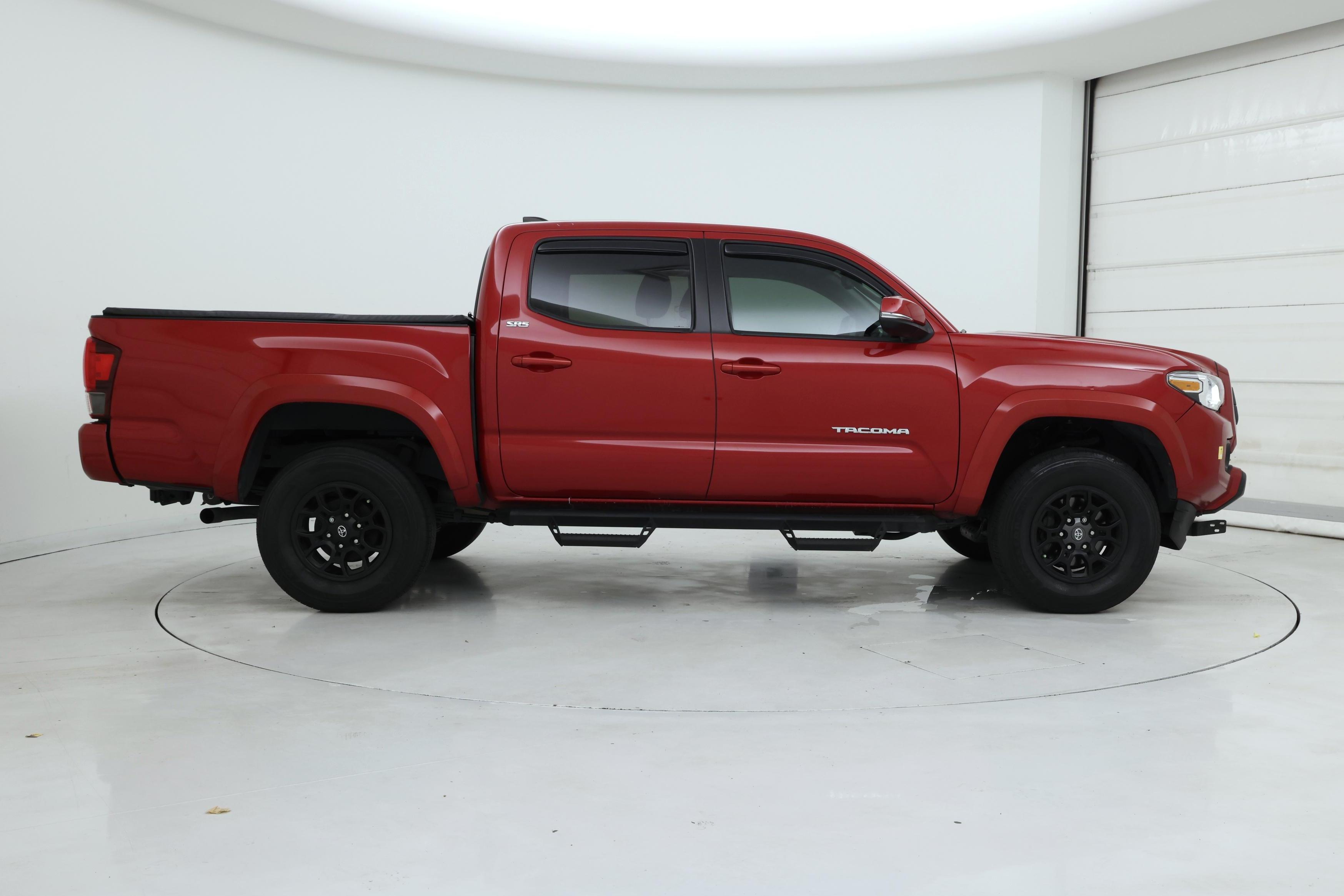 Thumbnail: 2022 Toyota Tacoma - 7