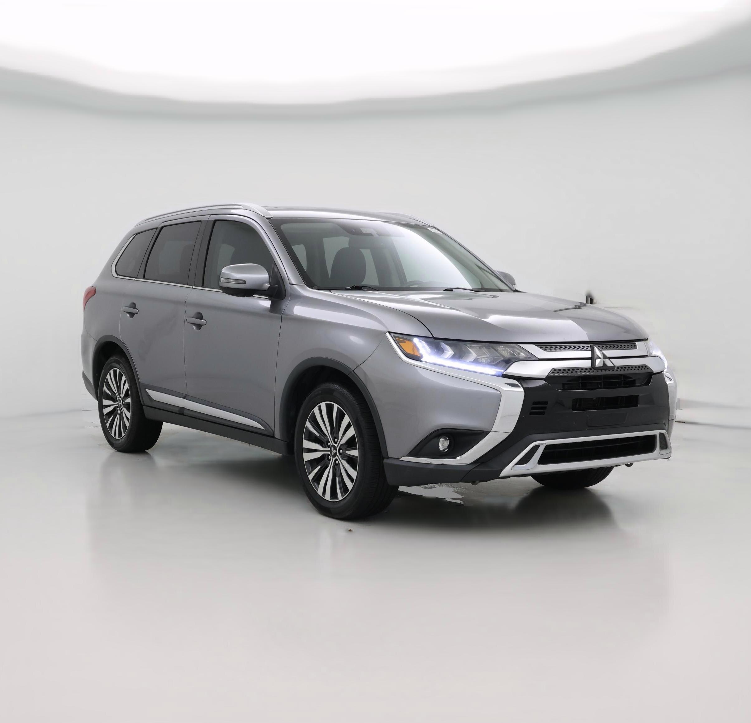 Thumbnail: 2019 Mitsubishi Outlander - 1