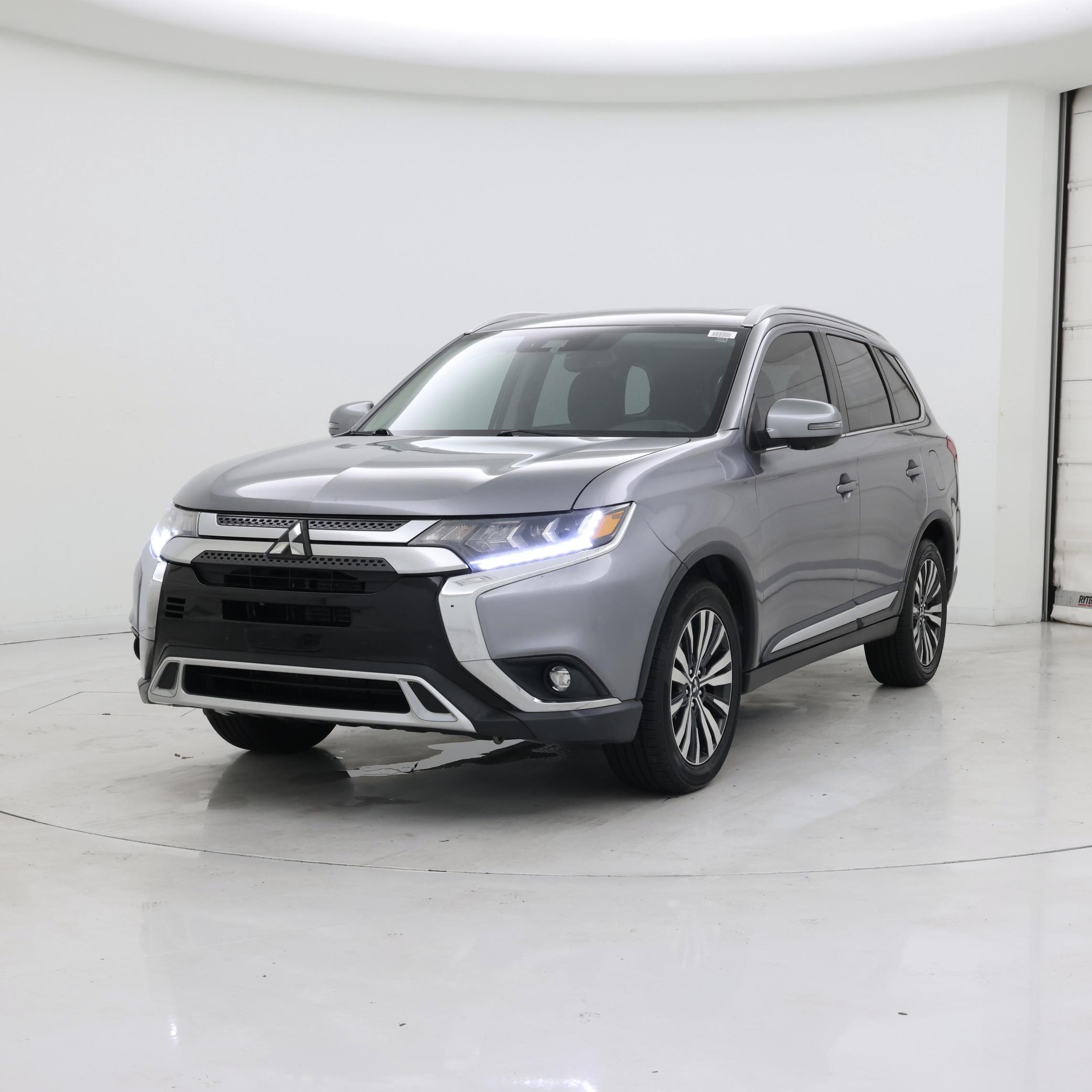 Thumbnail: 2019 Mitsubishi Outlander - 4