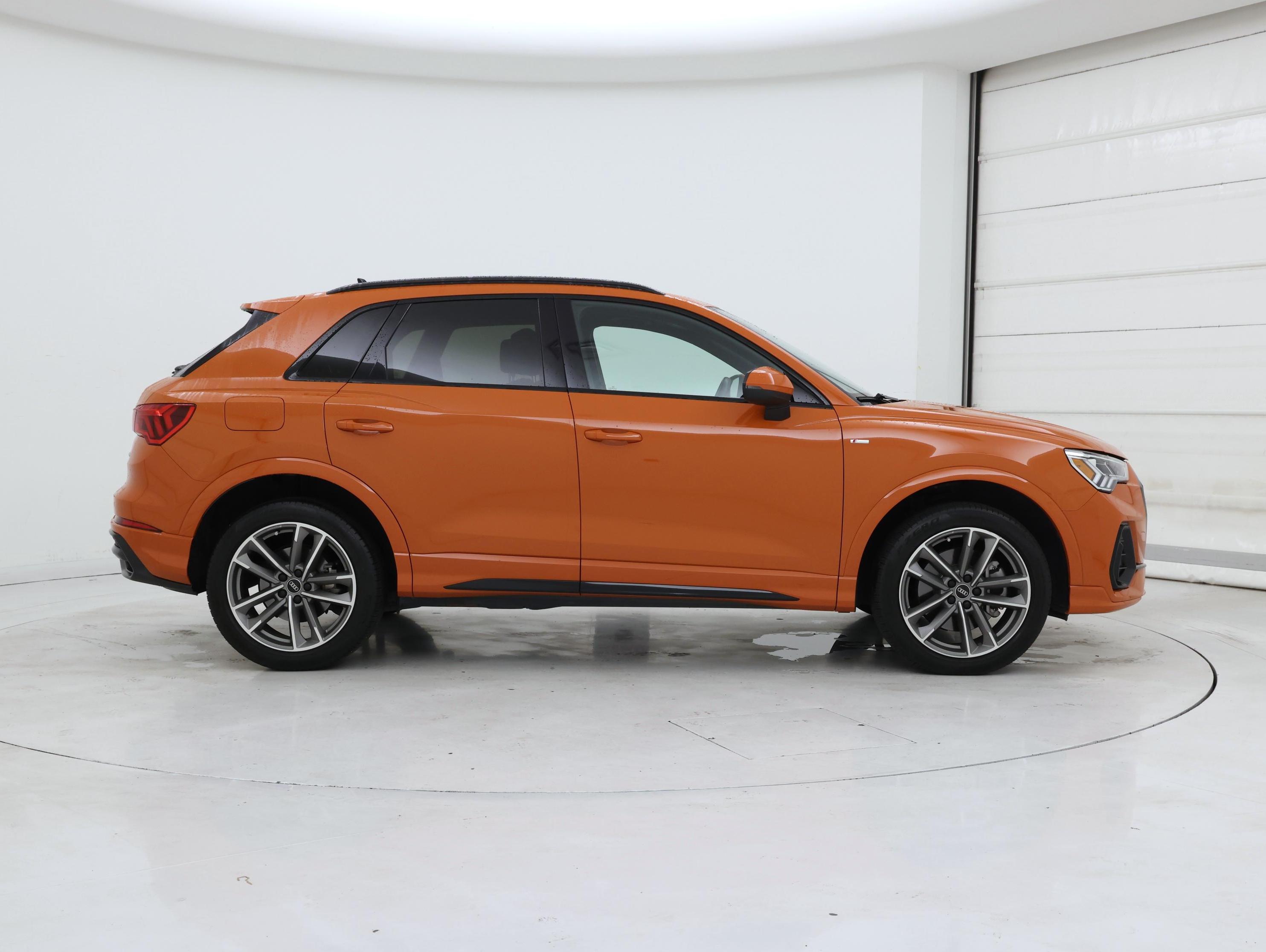 Thumbnail: 2022 Audi Q3 - 7