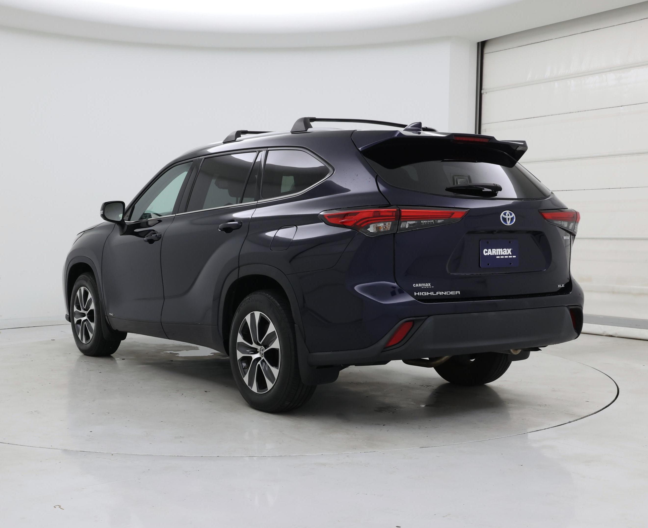 Thumbnail: 2022 Toyota Highlander - 2