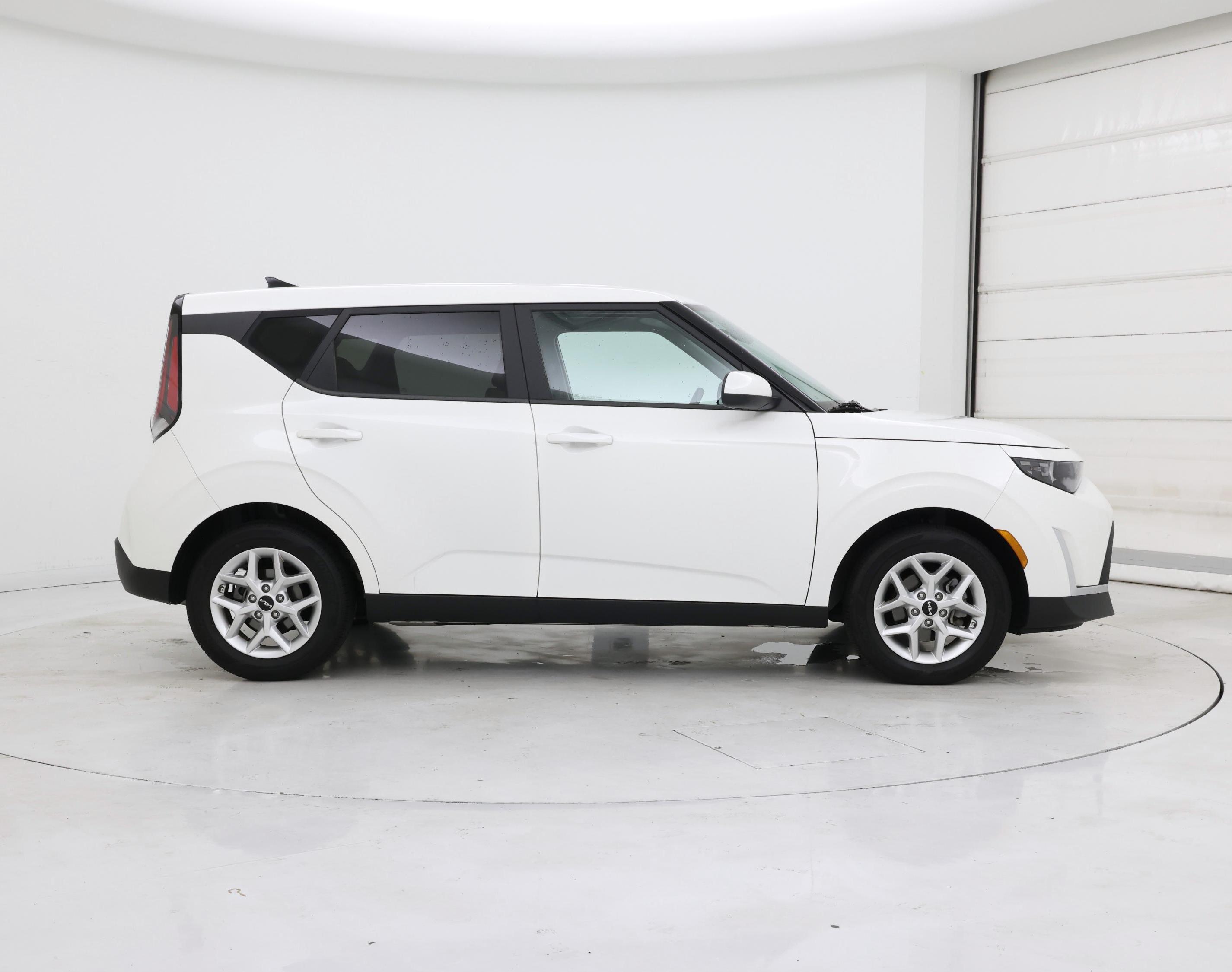 Thumbnail: 2023 Kia Soul - 7