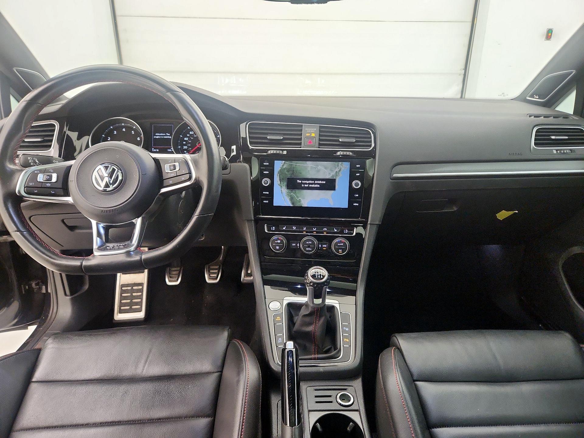 Thumbnail: 2019 Volkswagen Golf - 9