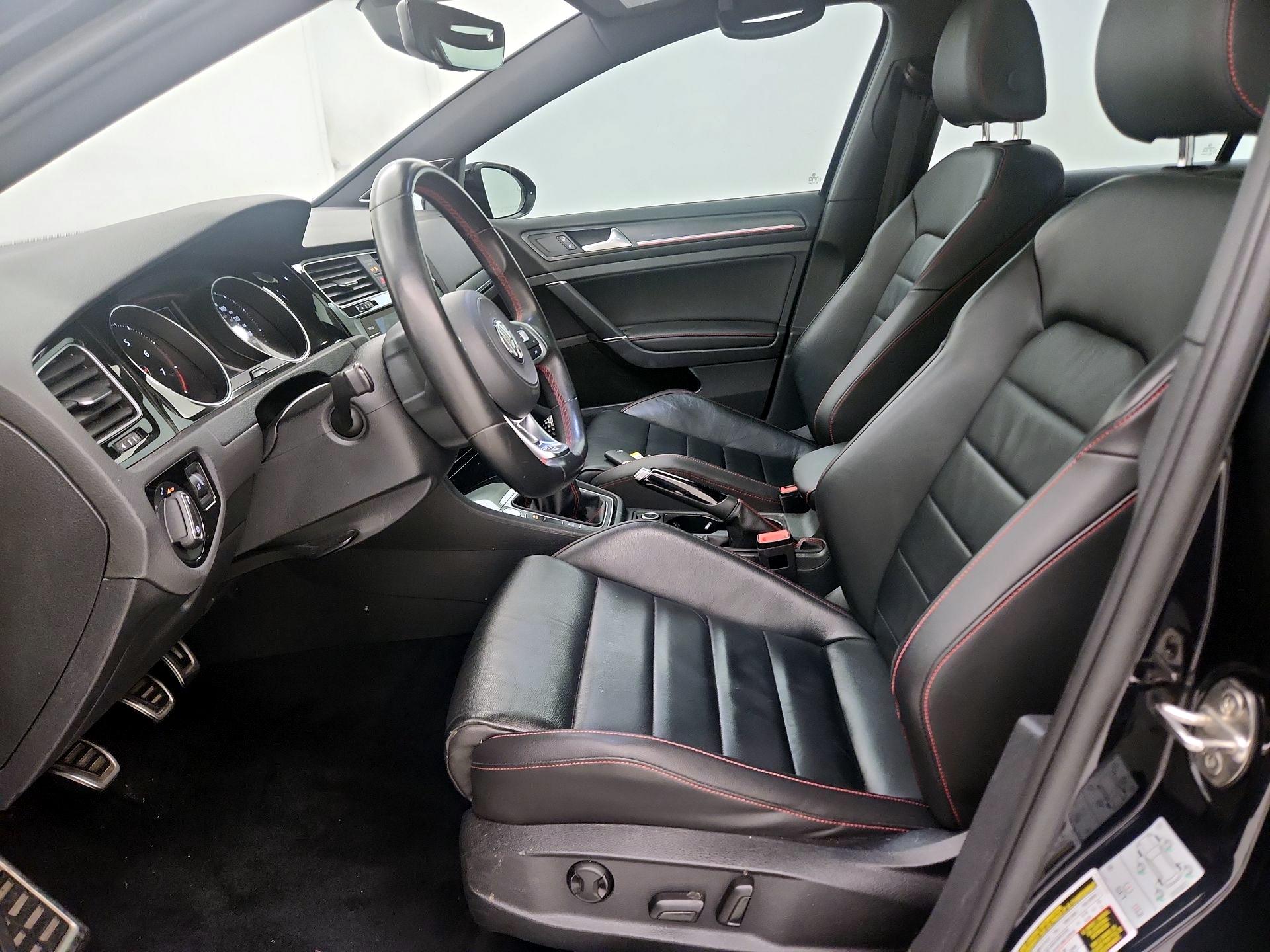 Thumbnail: 2019 Volkswagen Golf - 11