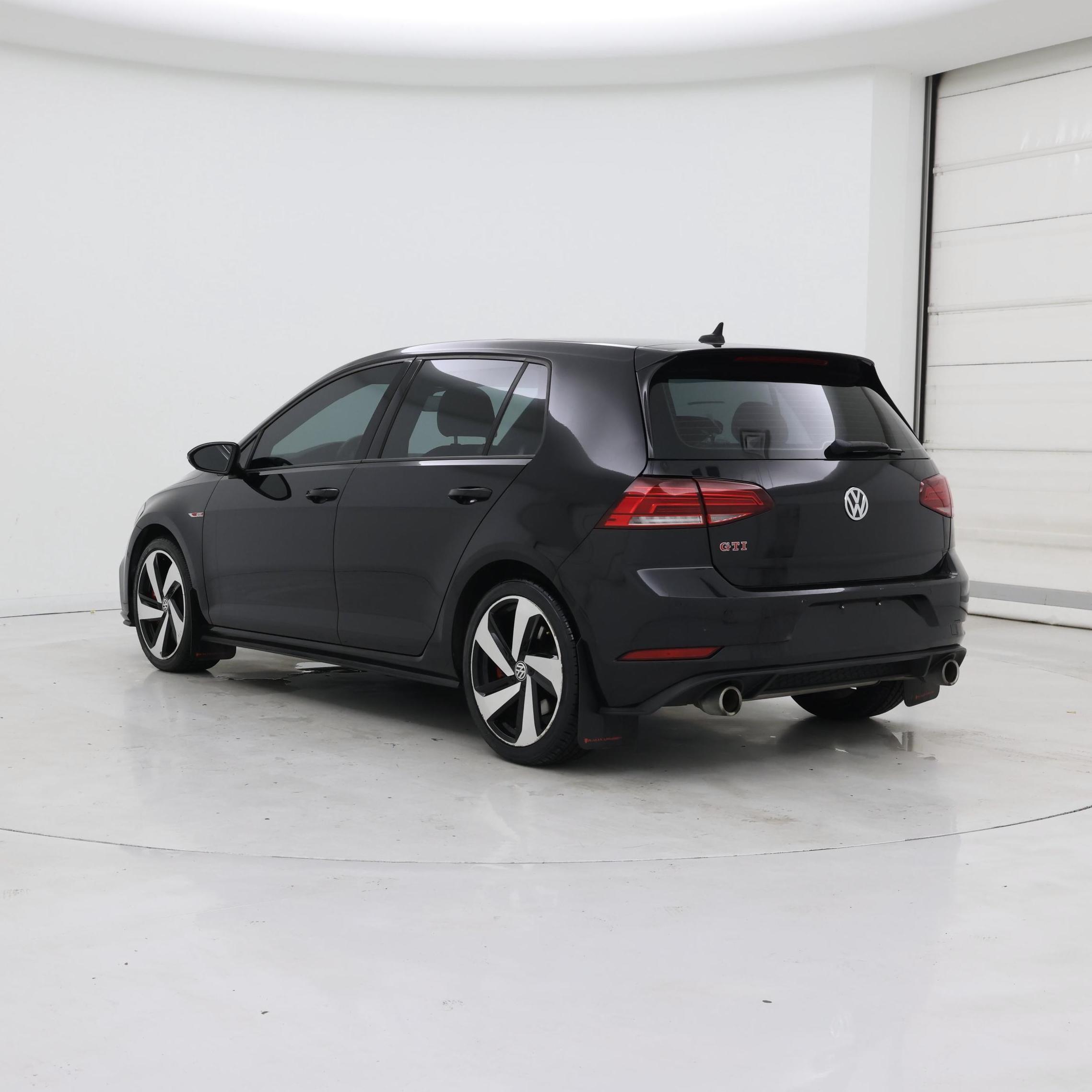 Thumbnail: 2019 Volkswagen Golf - 2