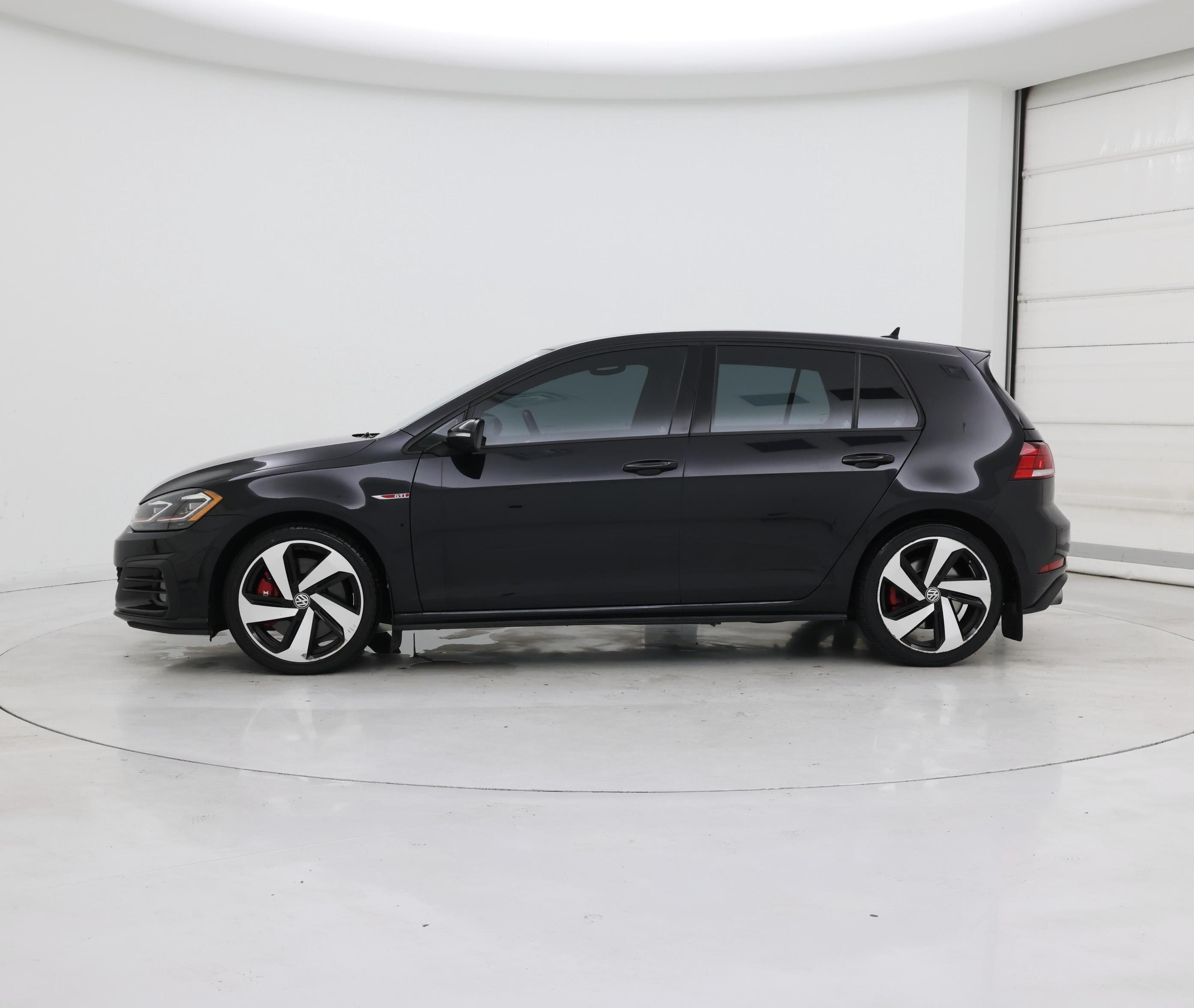 Thumbnail: 2019 Volkswagen Golf - 3