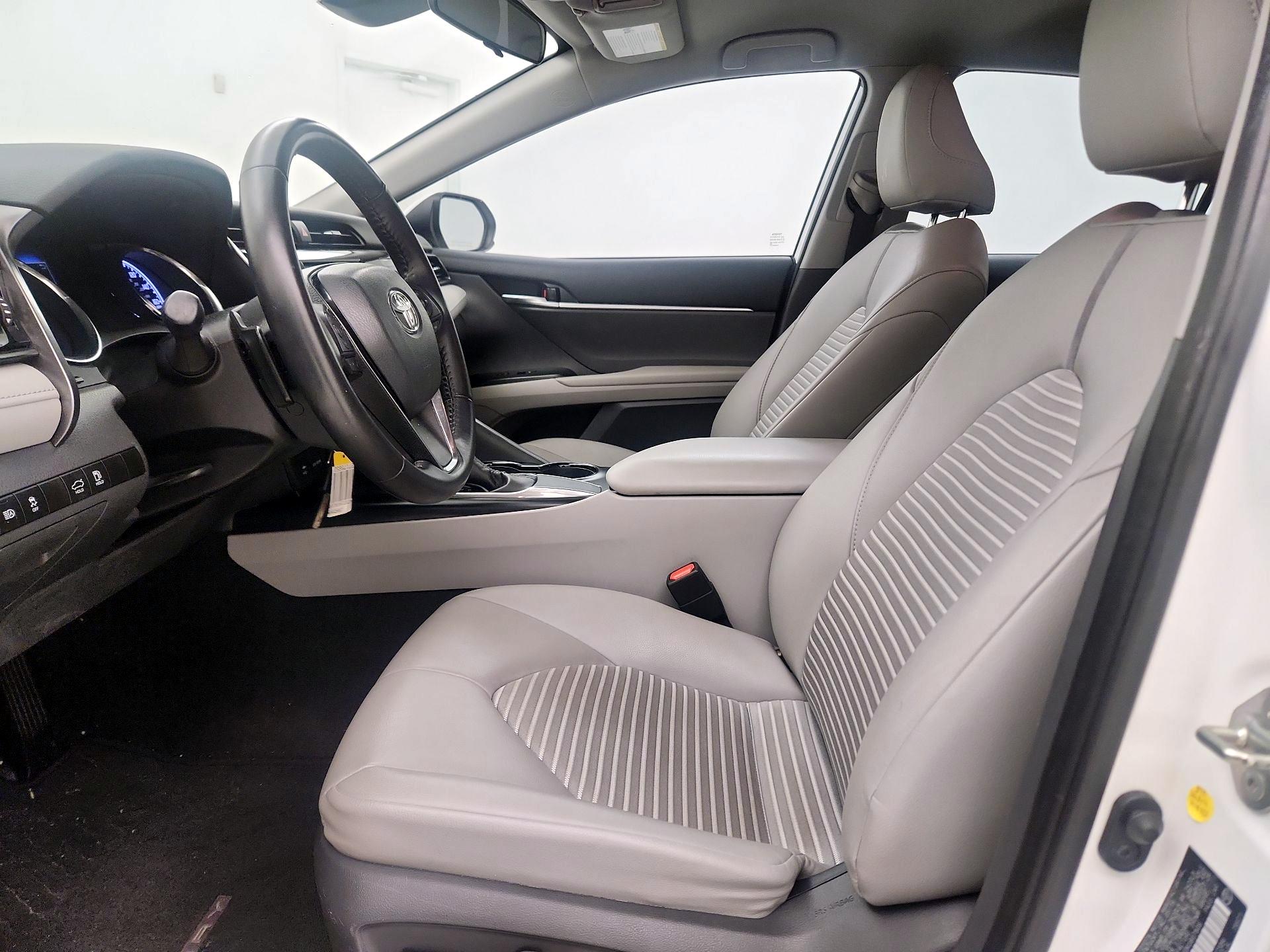Thumbnail: 2019 Toyota Camry - 11