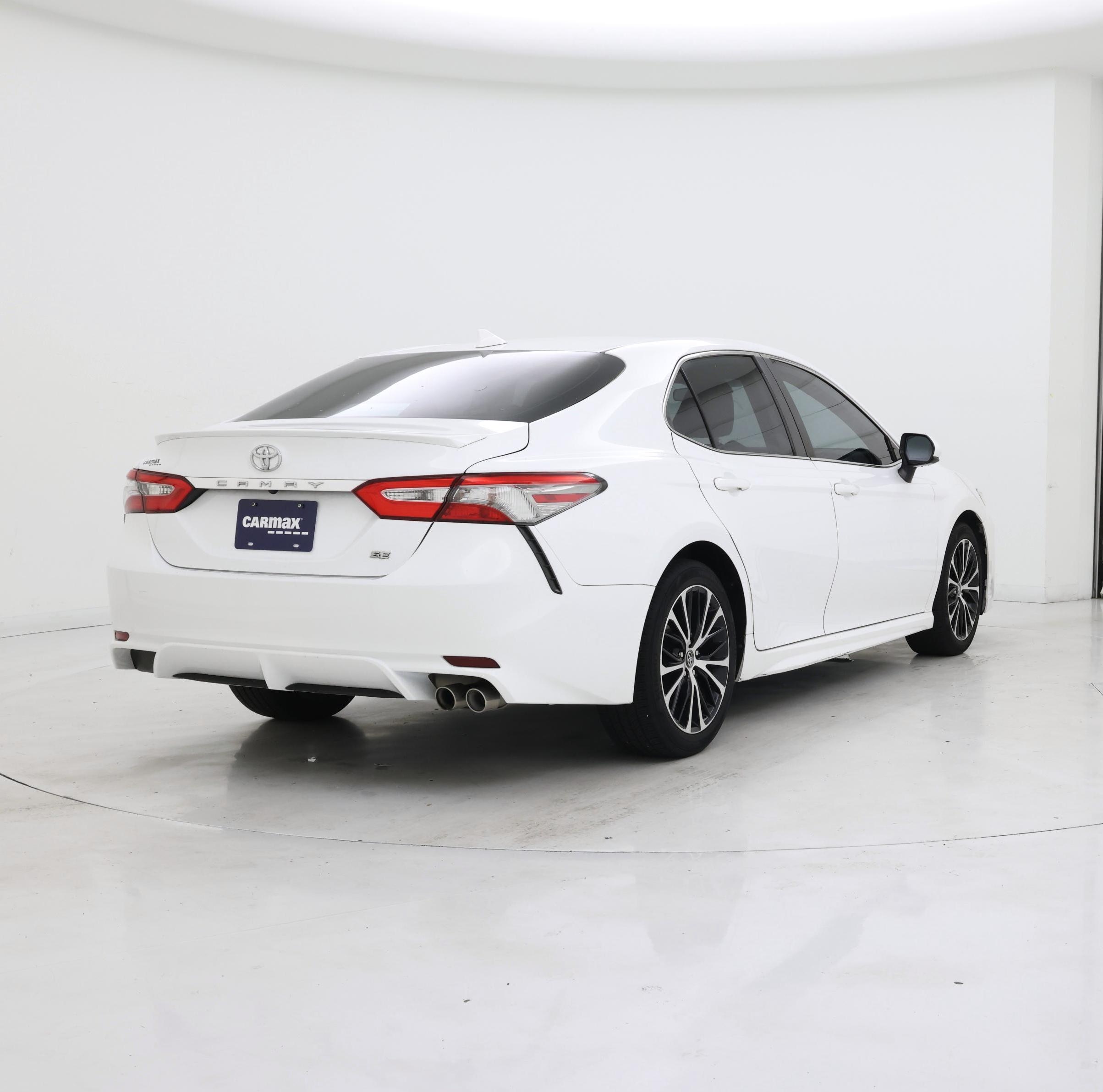 Thumbnail: 2019 Toyota Camry - 8