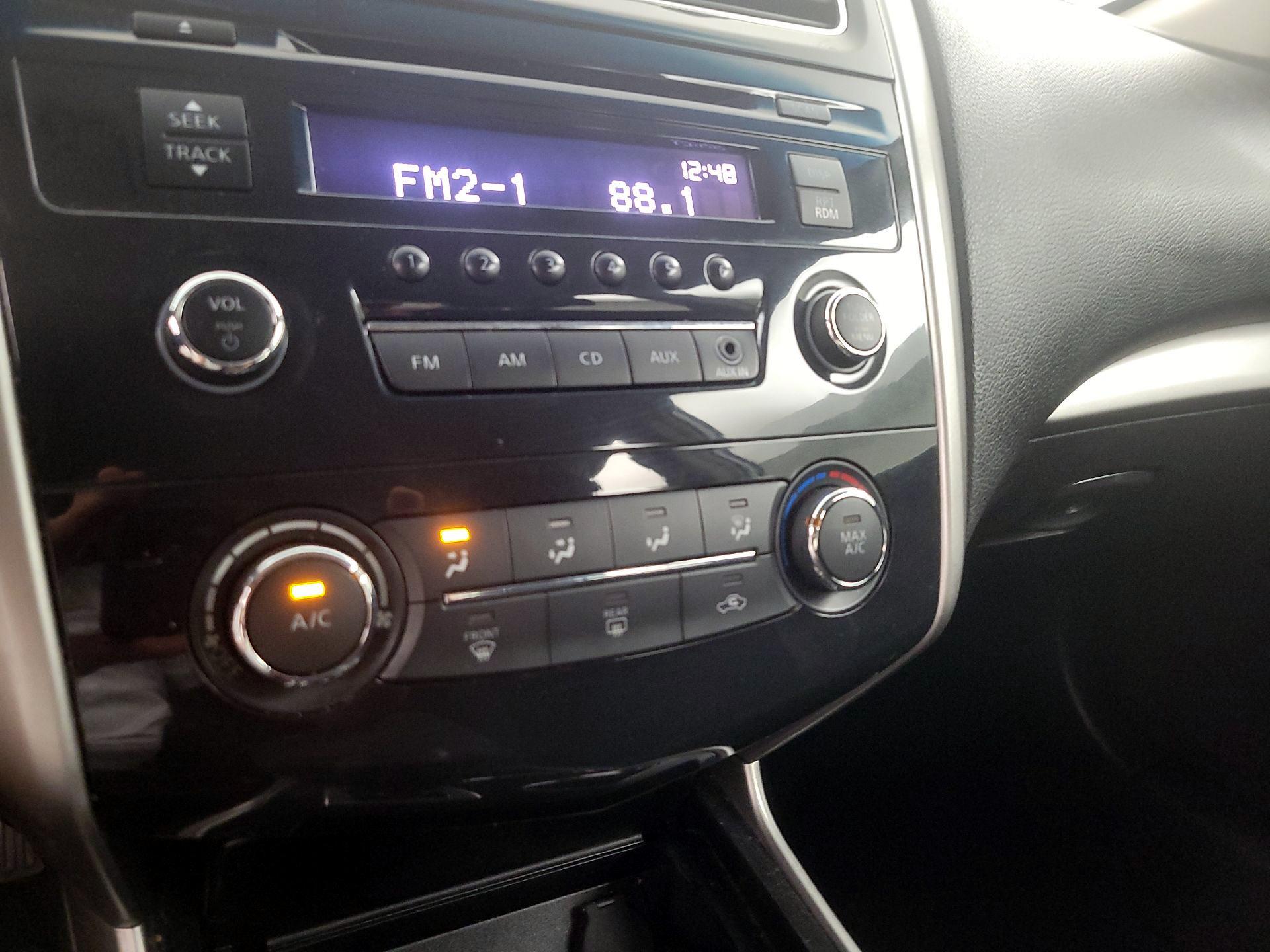 Thumbnail: 2013 Nissan Altima - 13