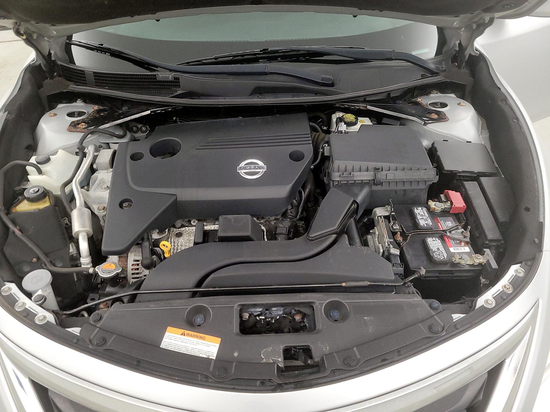 Thumbnail: 2013 Nissan Altima - 18