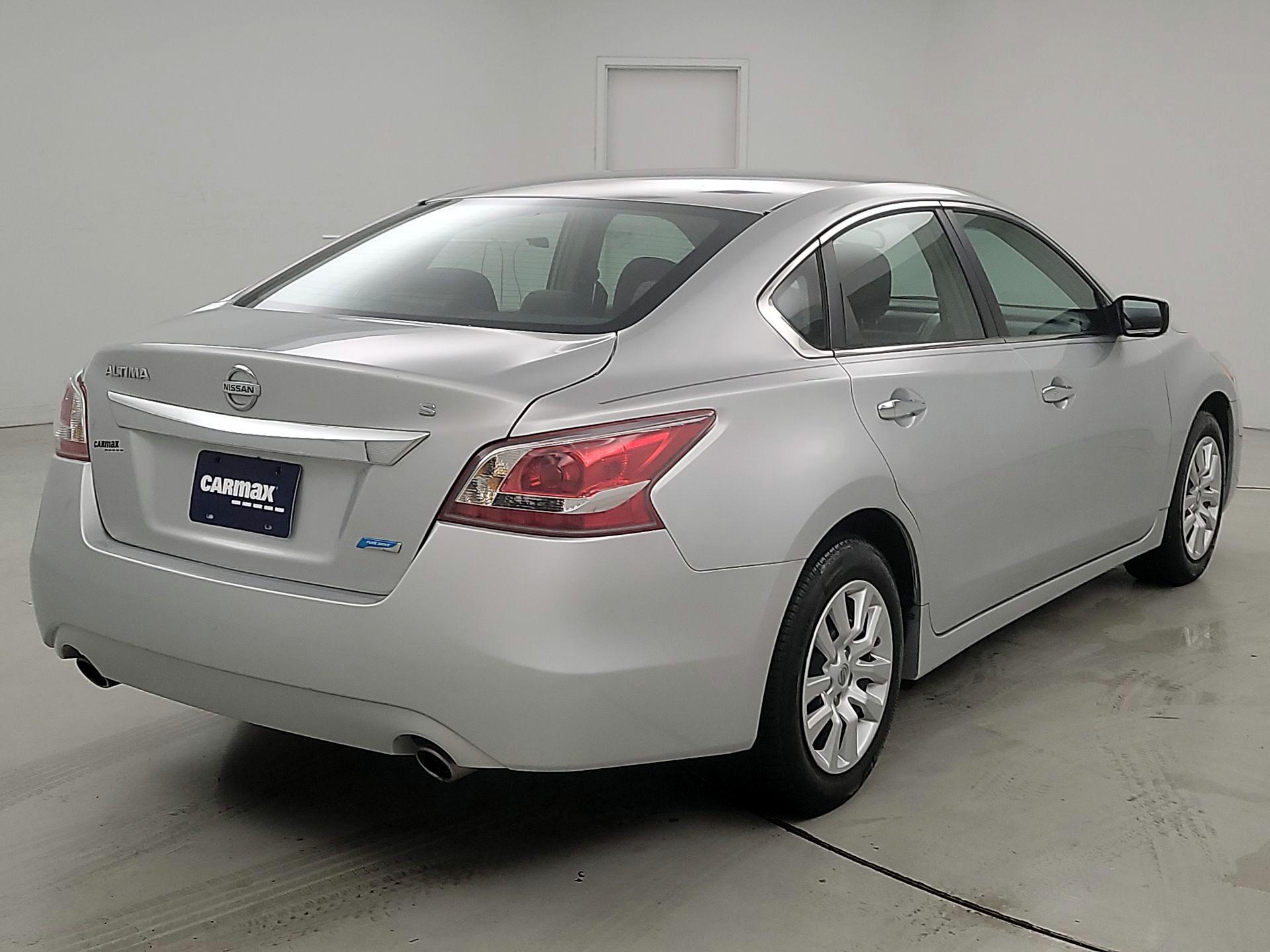 Thumbnail: 2013 Nissan Altima - 5