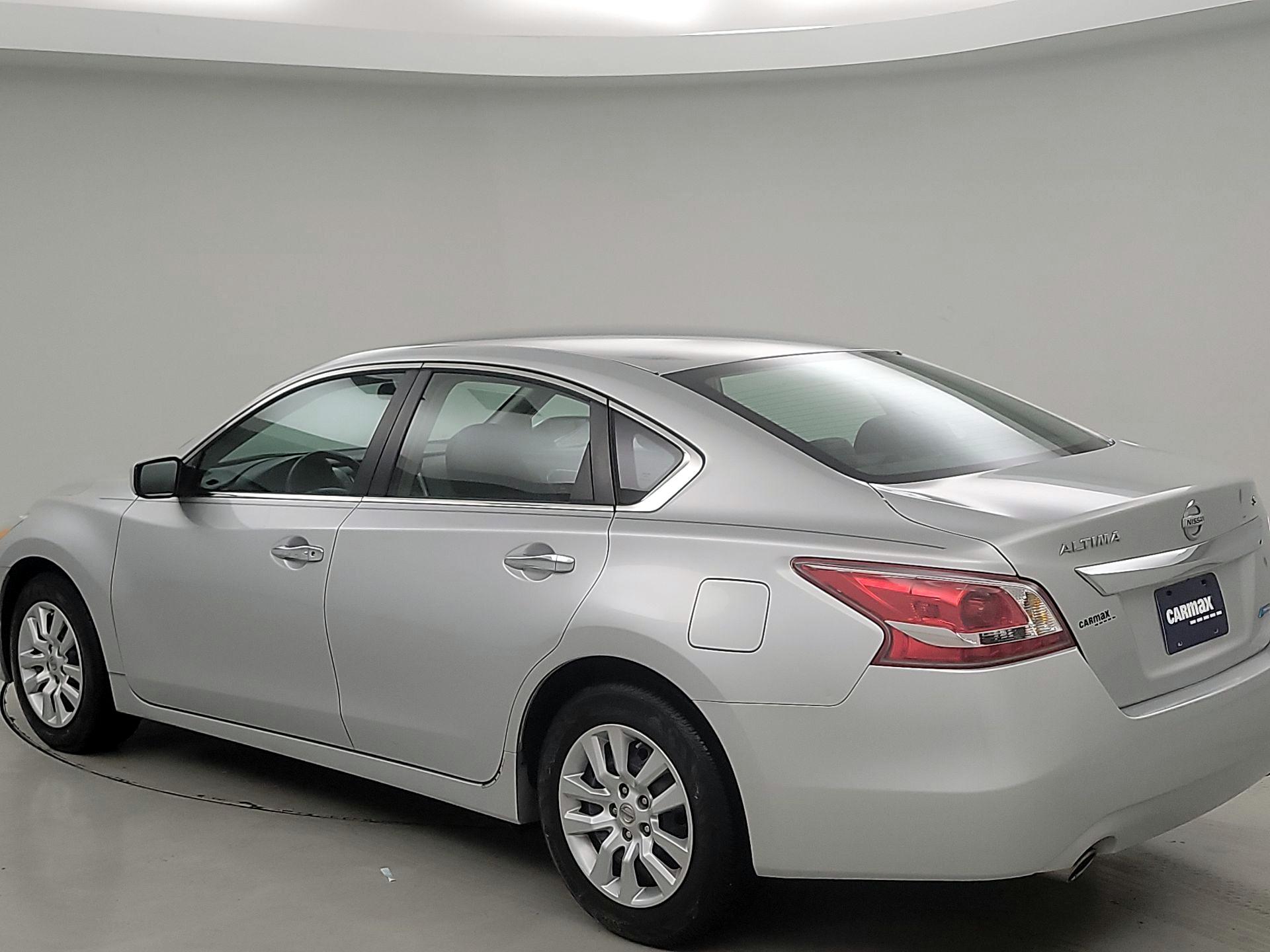 Thumbnail: 2013 Nissan Altima - 7