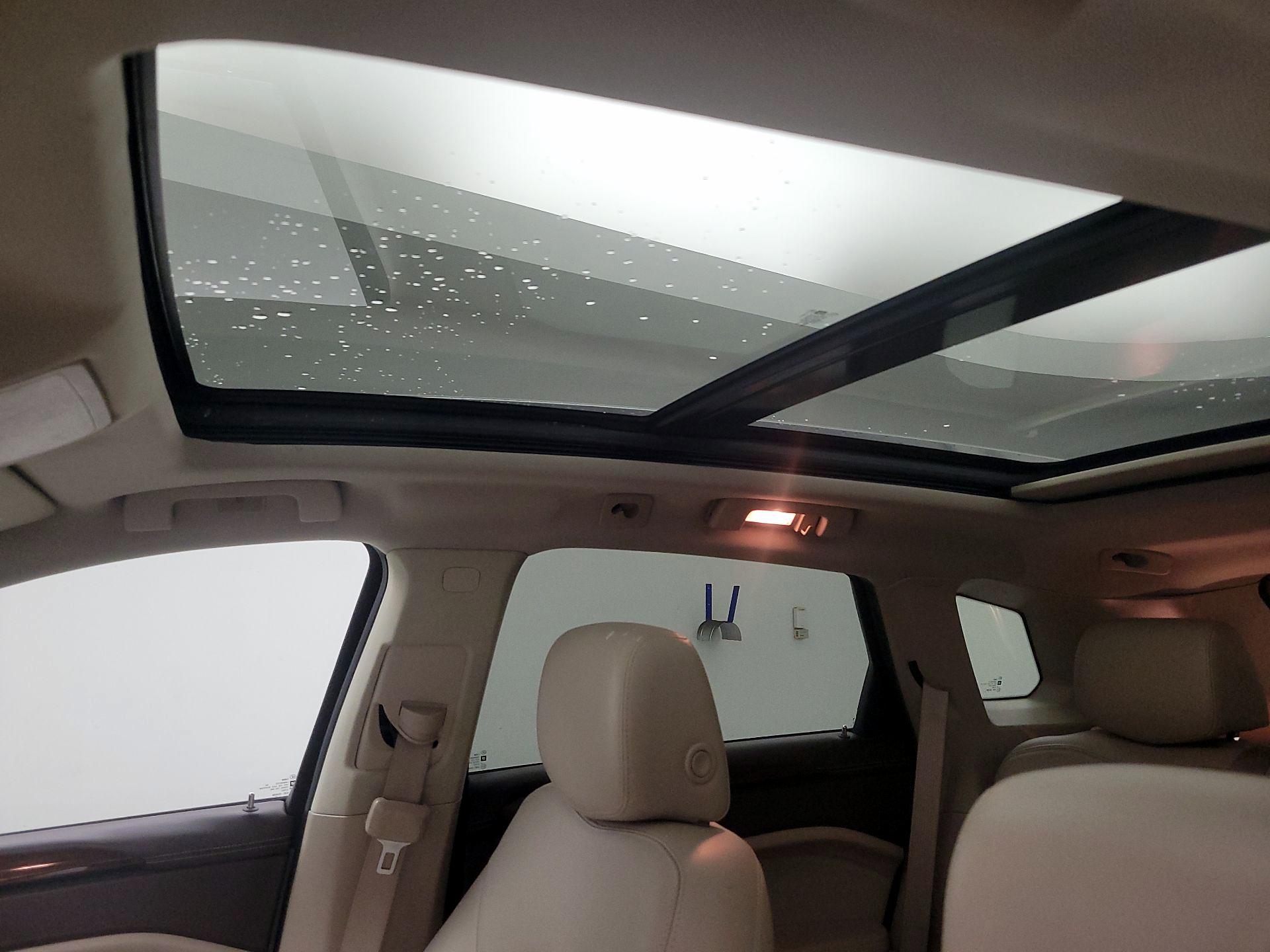 Thumbnail: 2016 Cadillac SRX - 17