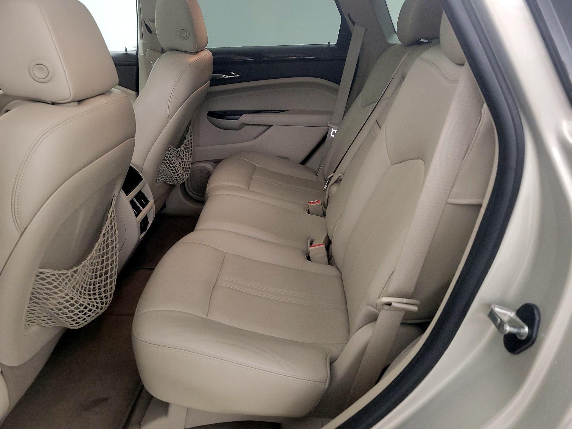 Thumbnail: 2016 Cadillac SRX - 18