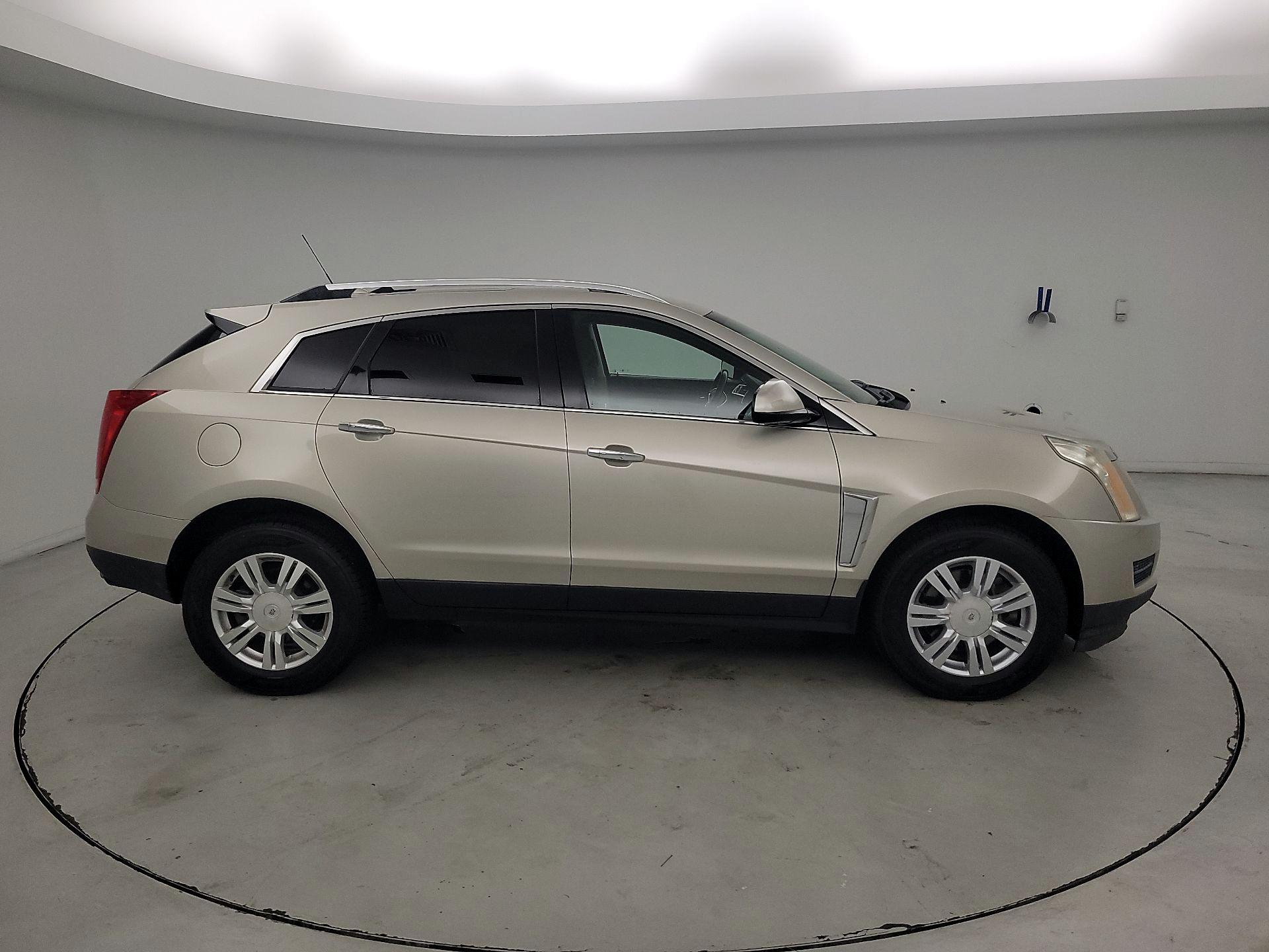 Thumbnail: 2016 Cadillac SRX - 4
