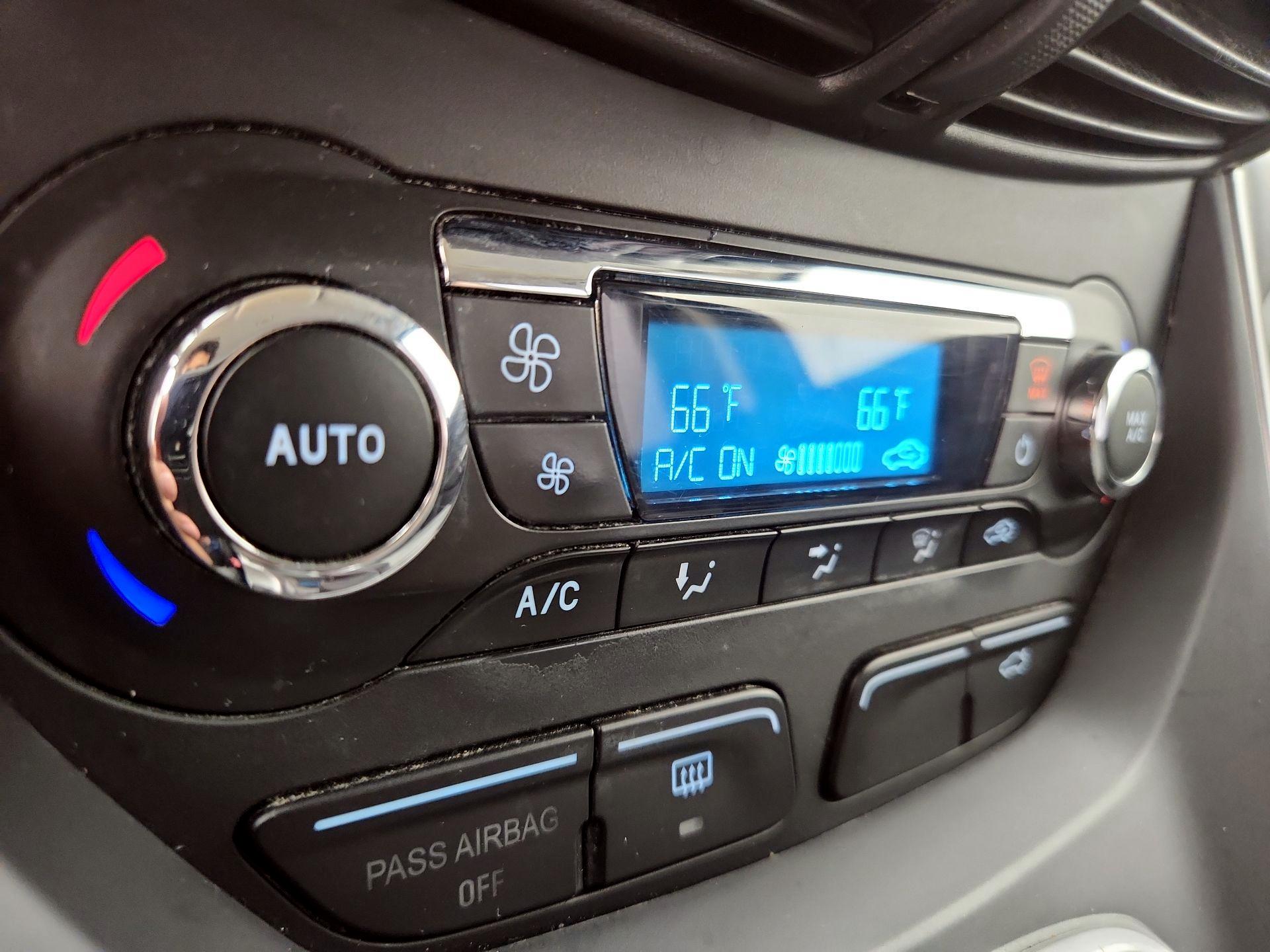 Thumbnail: 2013 Ford C-Max - 15