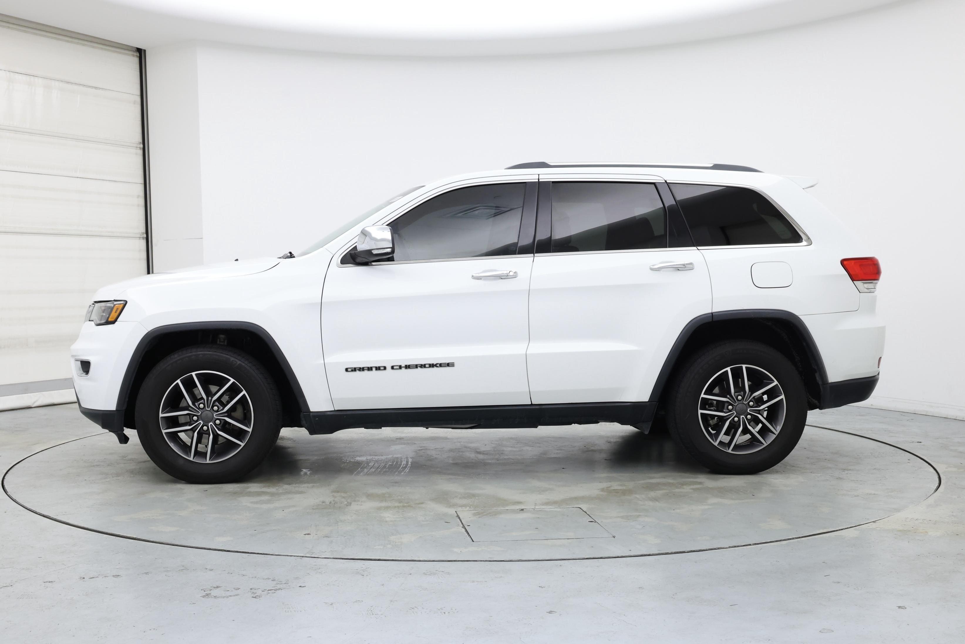 Thumbnail: 2019 Jeep Grand Cherokee - 3