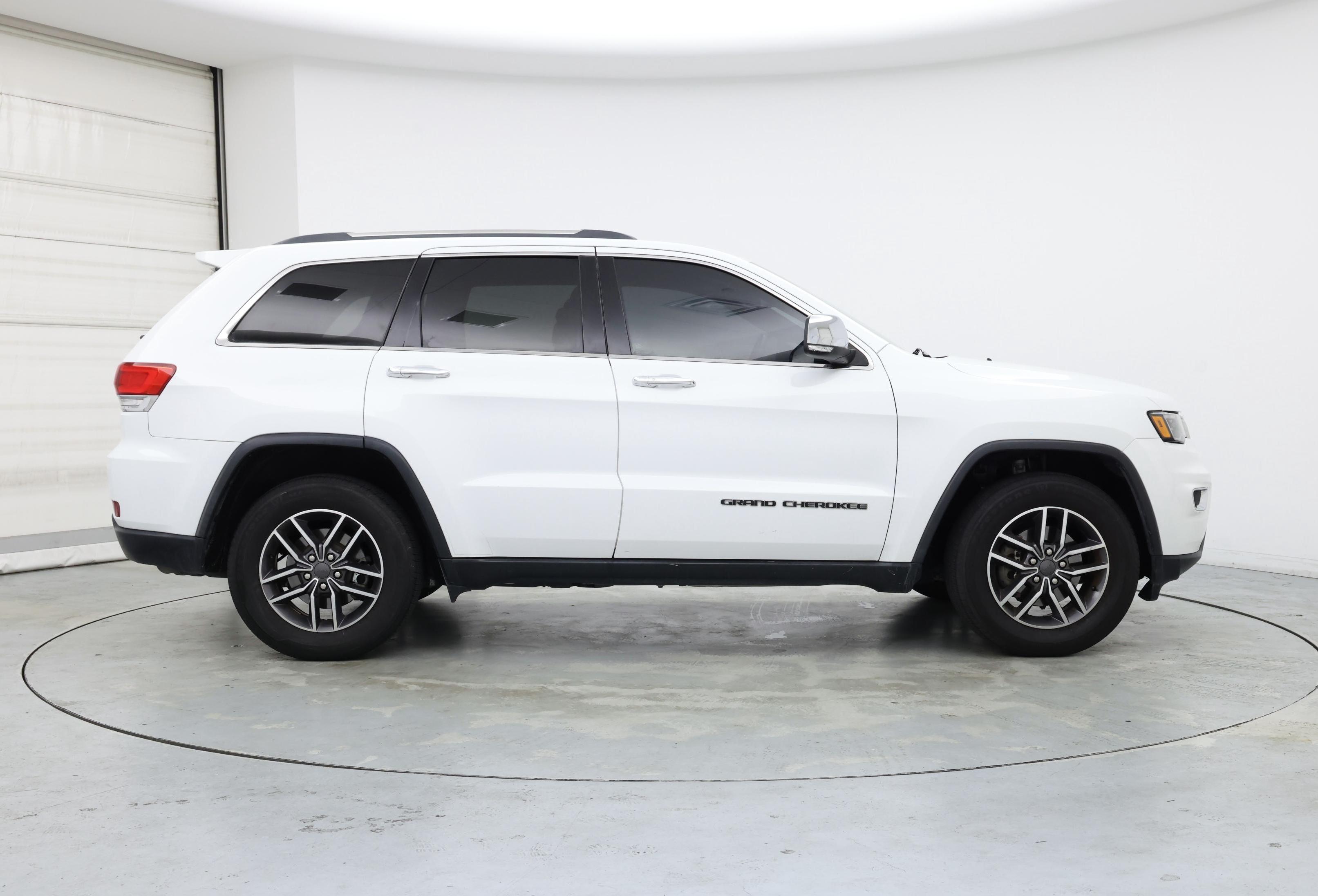 Thumbnail: 2019 Jeep Grand Cherokee - 7