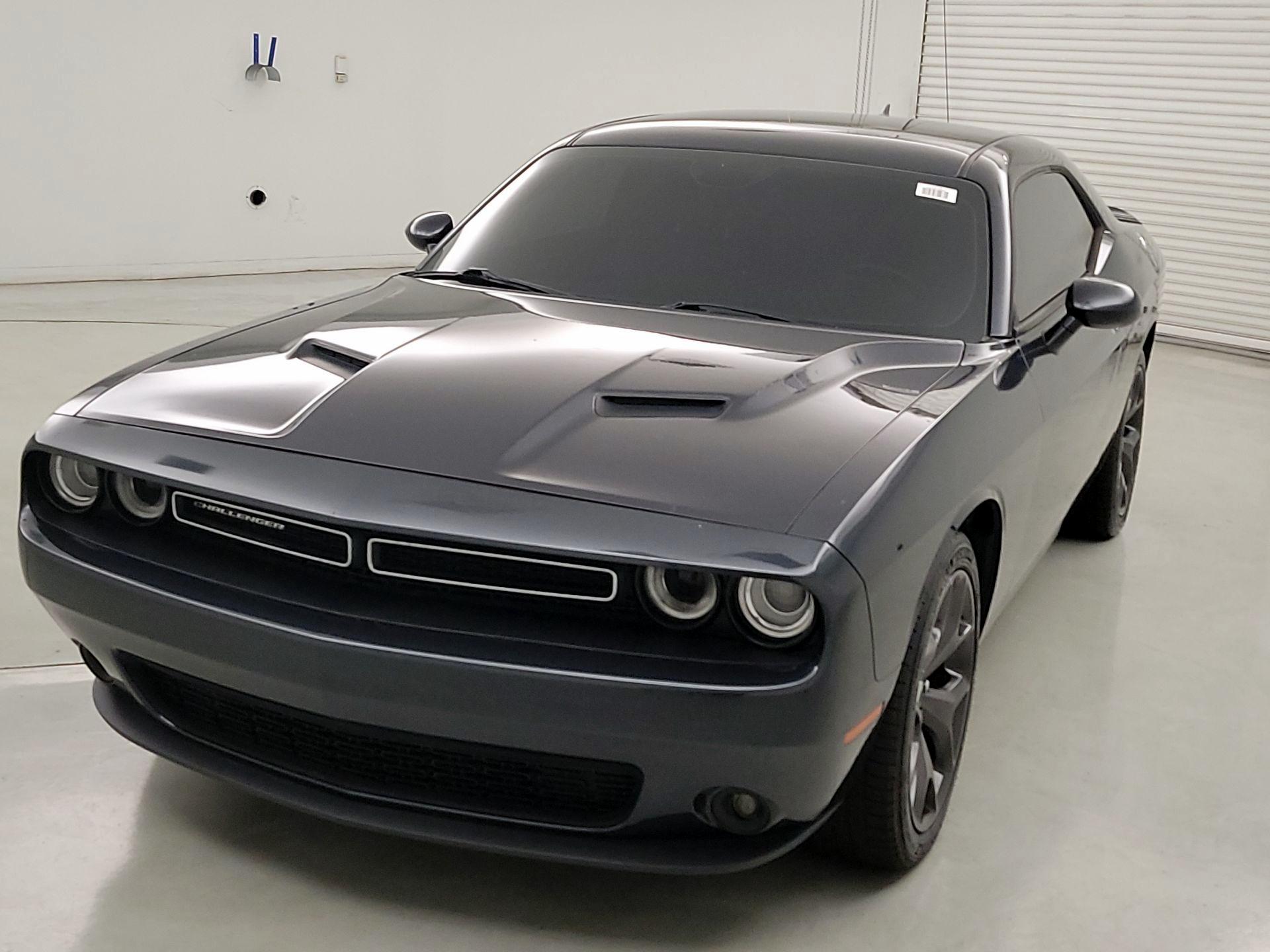 Thumbnail: 2018 Dodge Challenger - 3