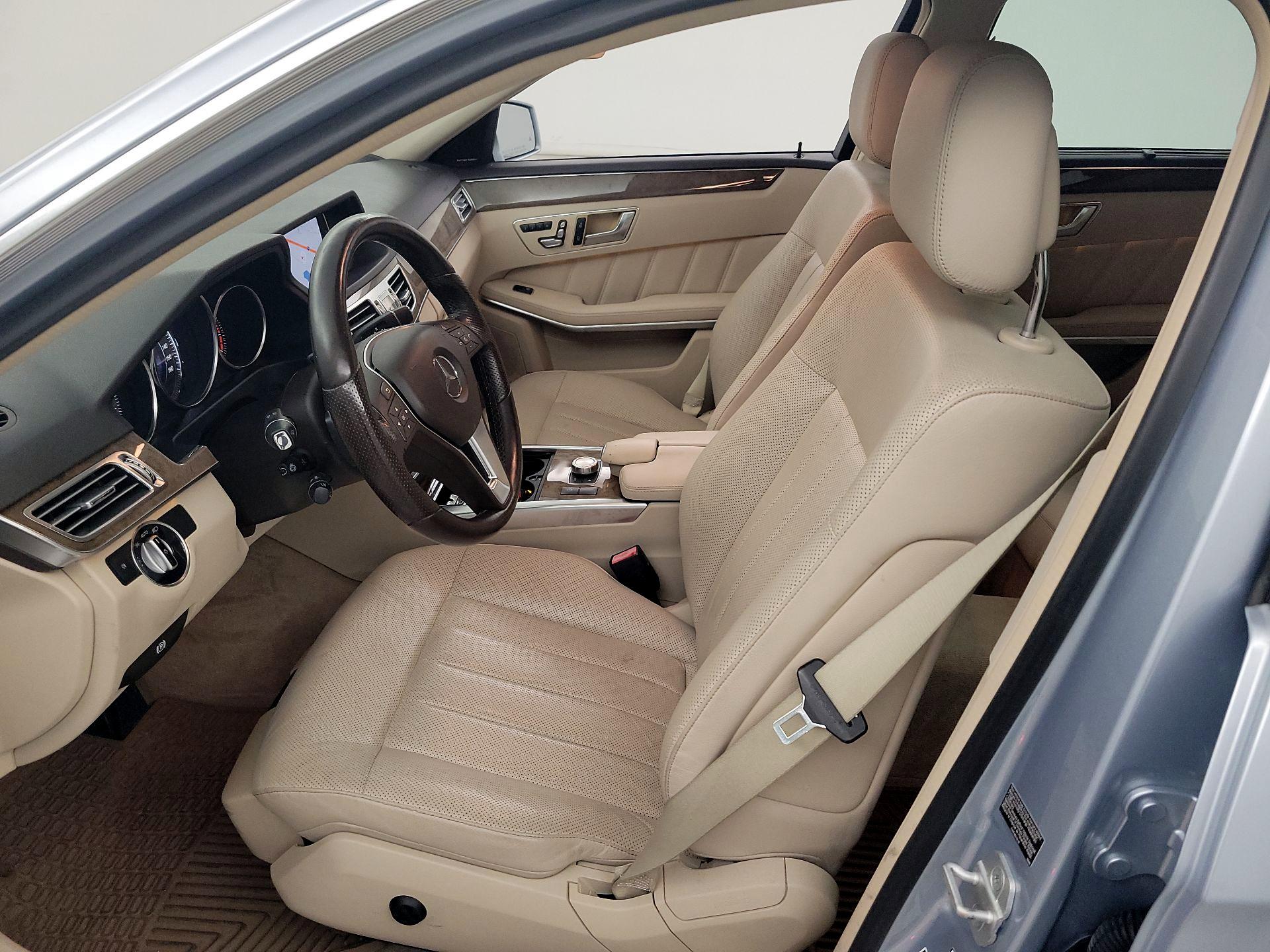 Thumbnail: 2015 Mercedes-Benz E-Class - 9