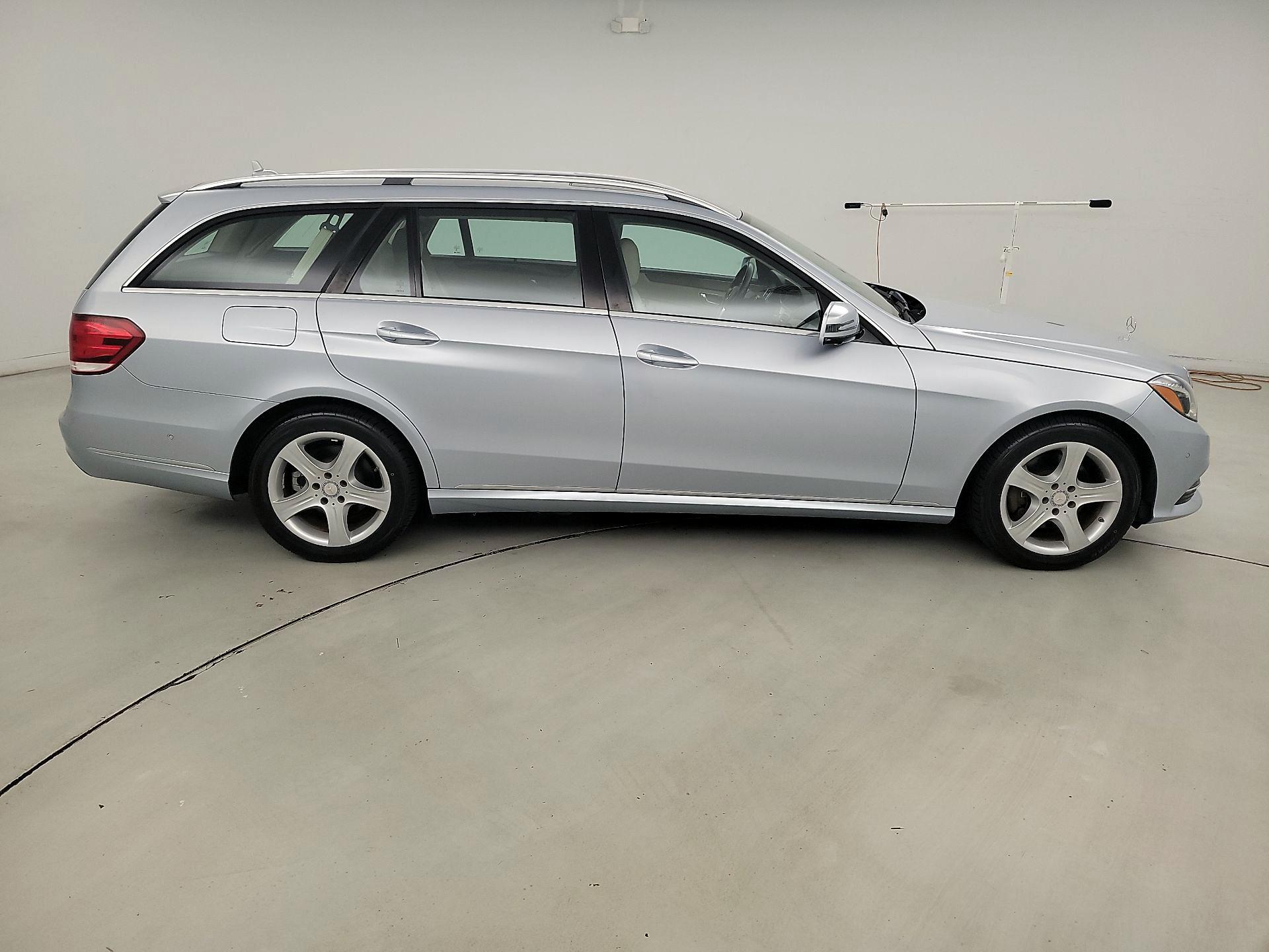 Thumbnail: 2015 Mercedes-Benz E-Class - 4
