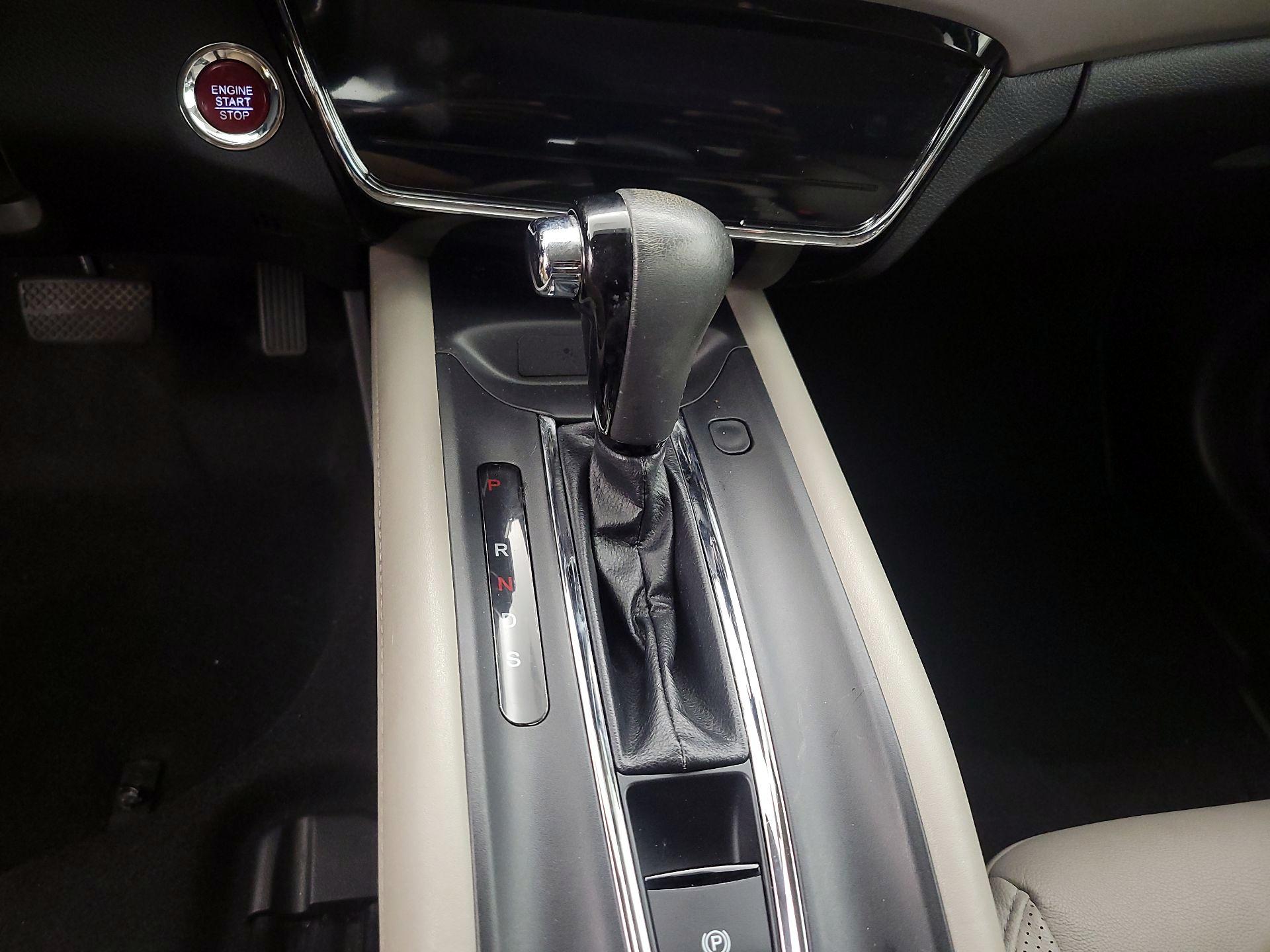 Thumbnail: 2018 Honda HR-V - 16