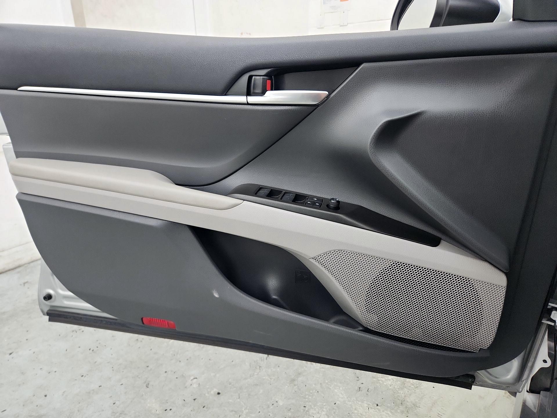 Thumbnail: 2023 Toyota Camry - 12