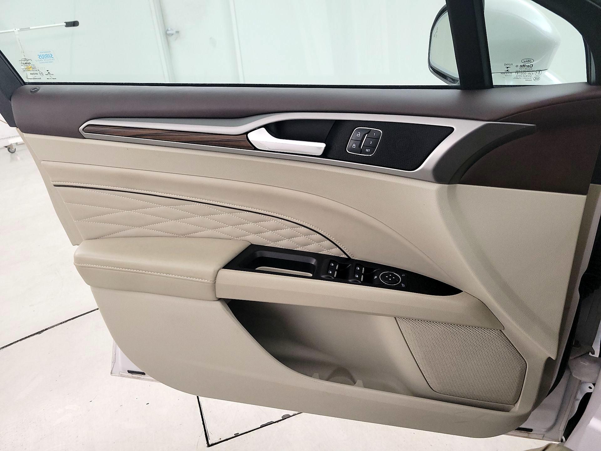 Thumbnail: 2017 Ford Fusion - 12