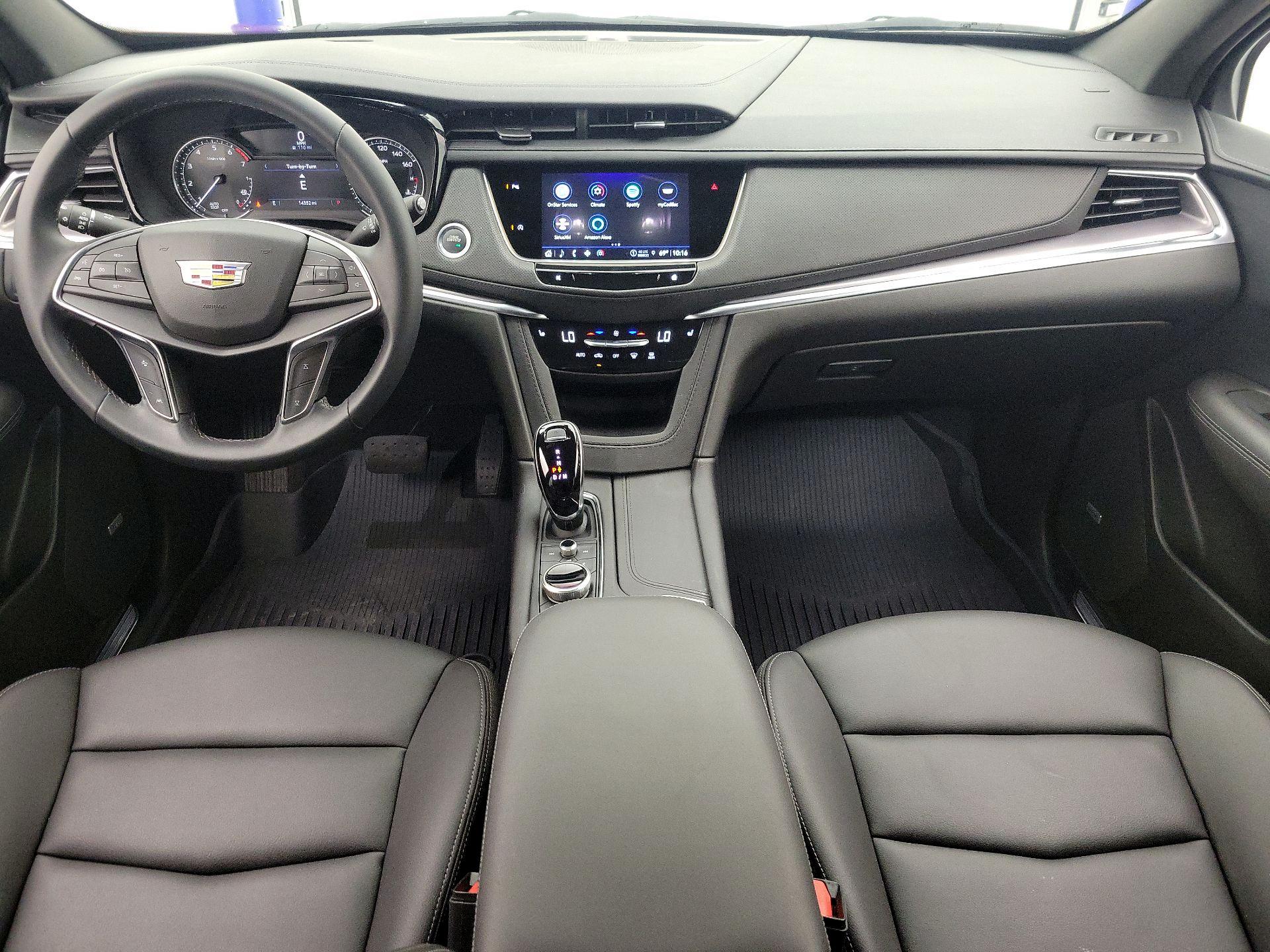 Thumbnail: 2024 Cadillac XT5 - 9