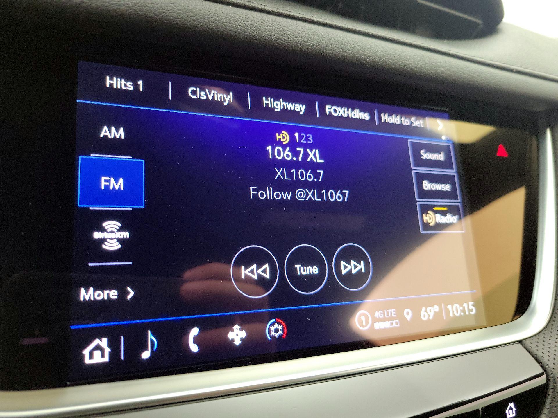 Thumbnail: 2024 Cadillac XT5 - 15