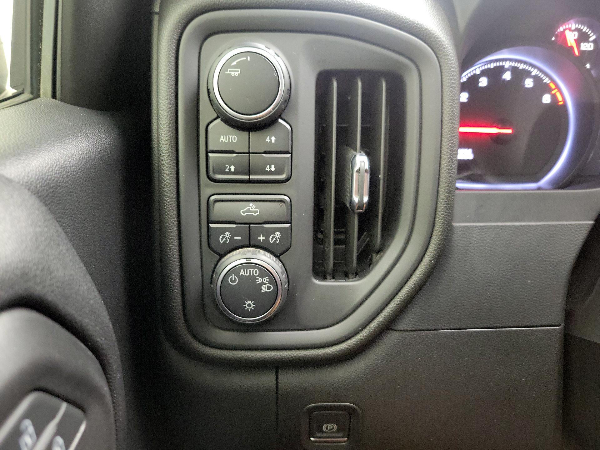 Thumbnail: 2021 Chevrolet Silverado 1500 - 13