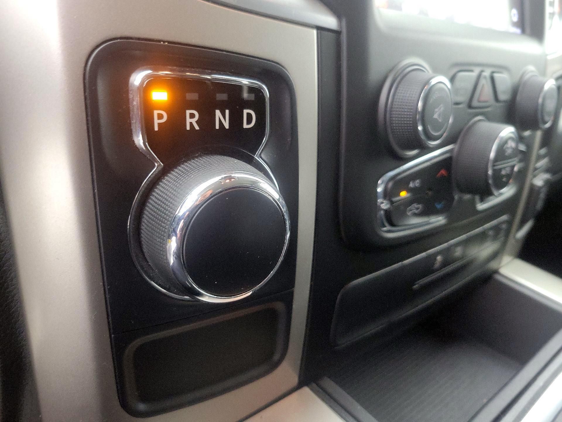 Thumbnail: 2019 RAM 1500 Classic - 17