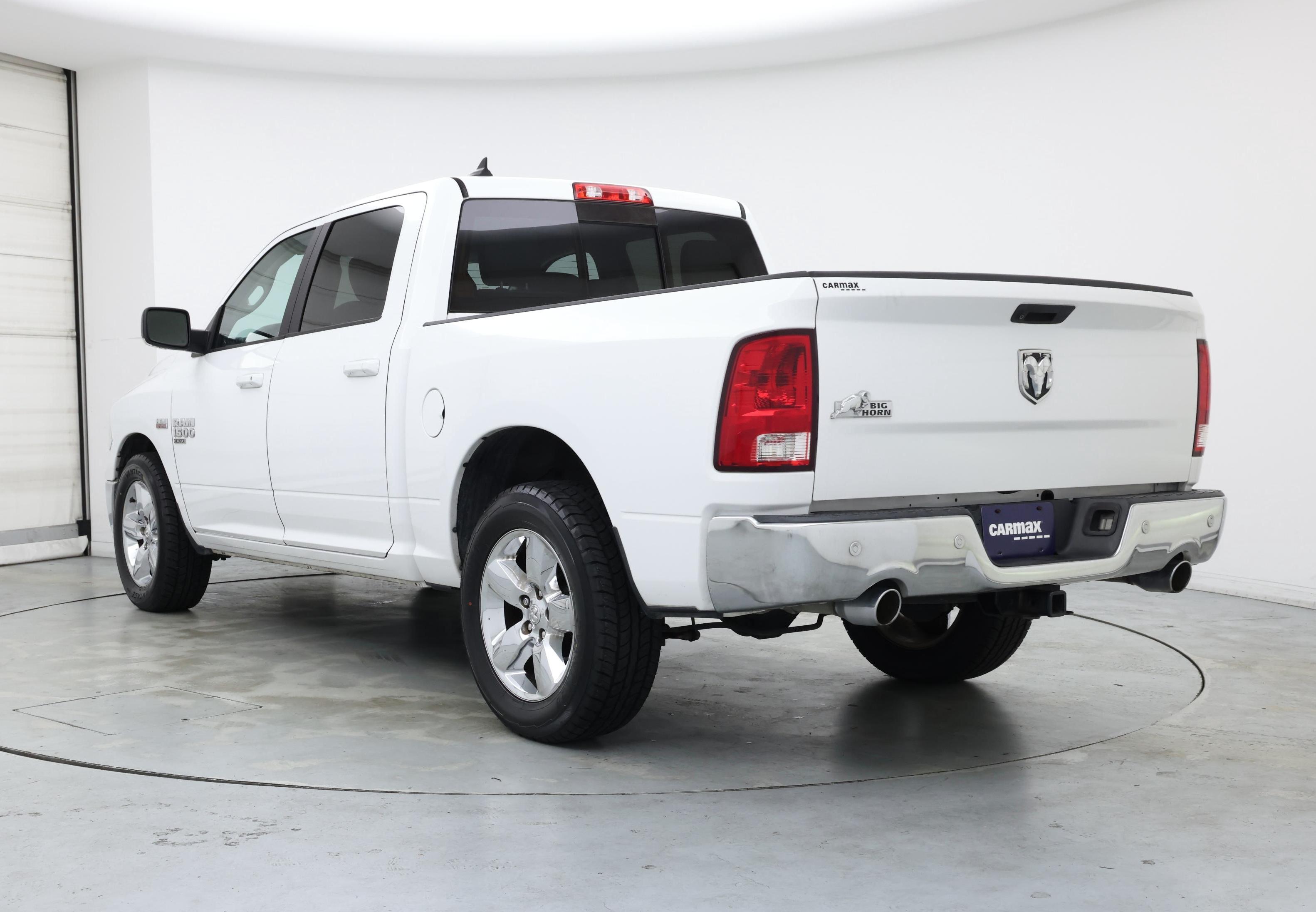 Thumbnail: 2019 RAM 1500 Classic - 2