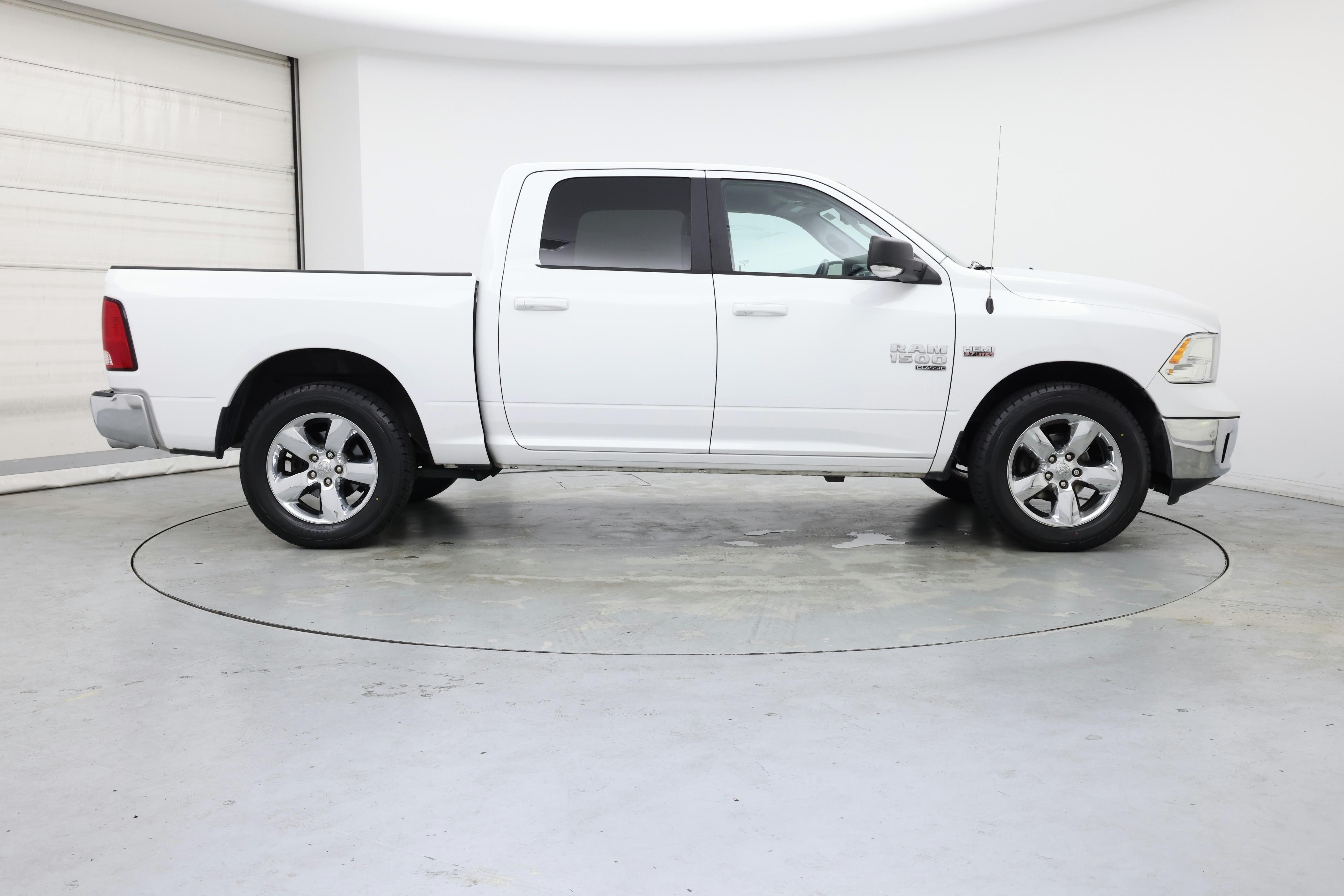 Thumbnail: 2019 RAM 1500 Classic - 7