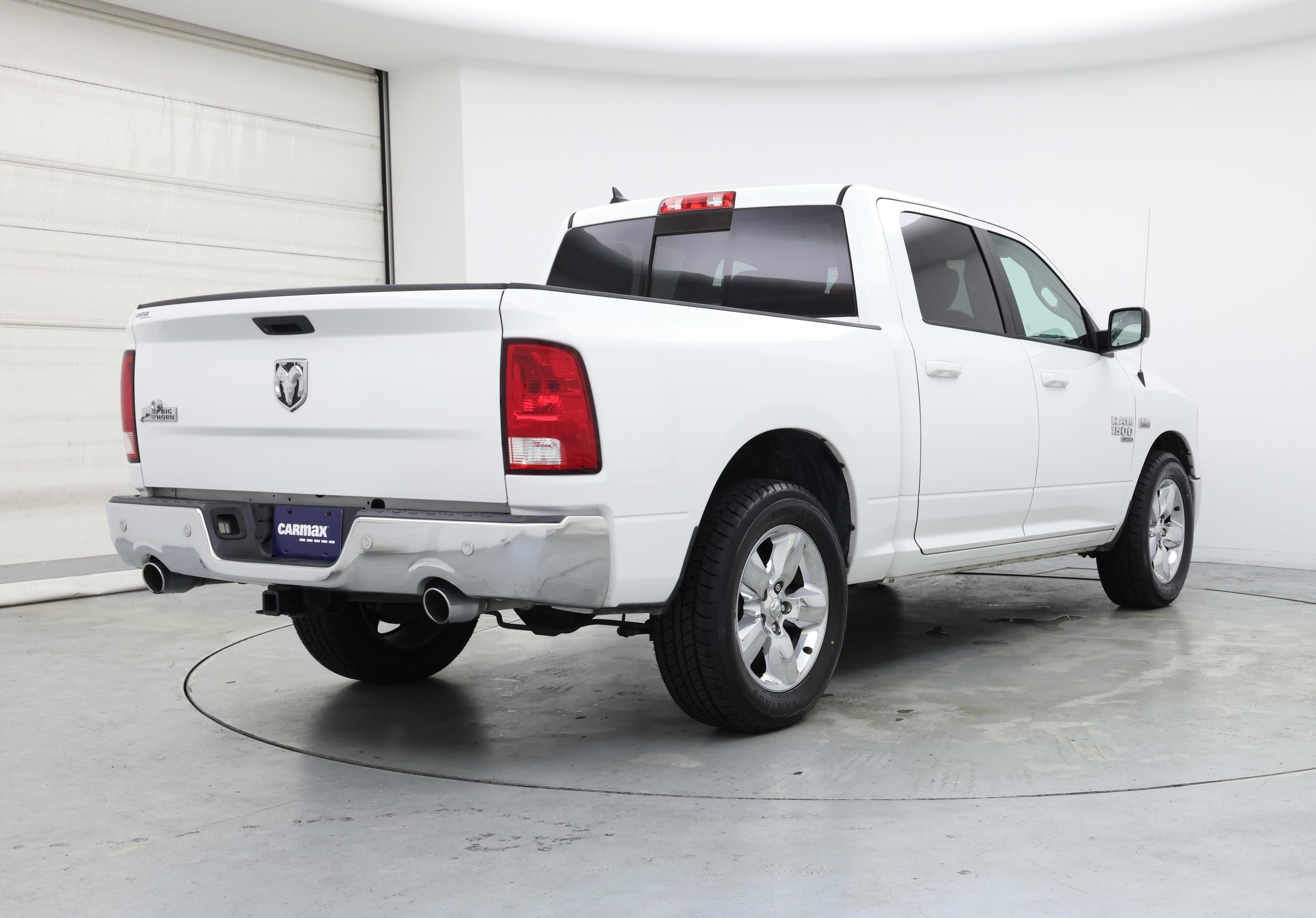 Thumbnail: 2019 RAM 1500 Classic - 8