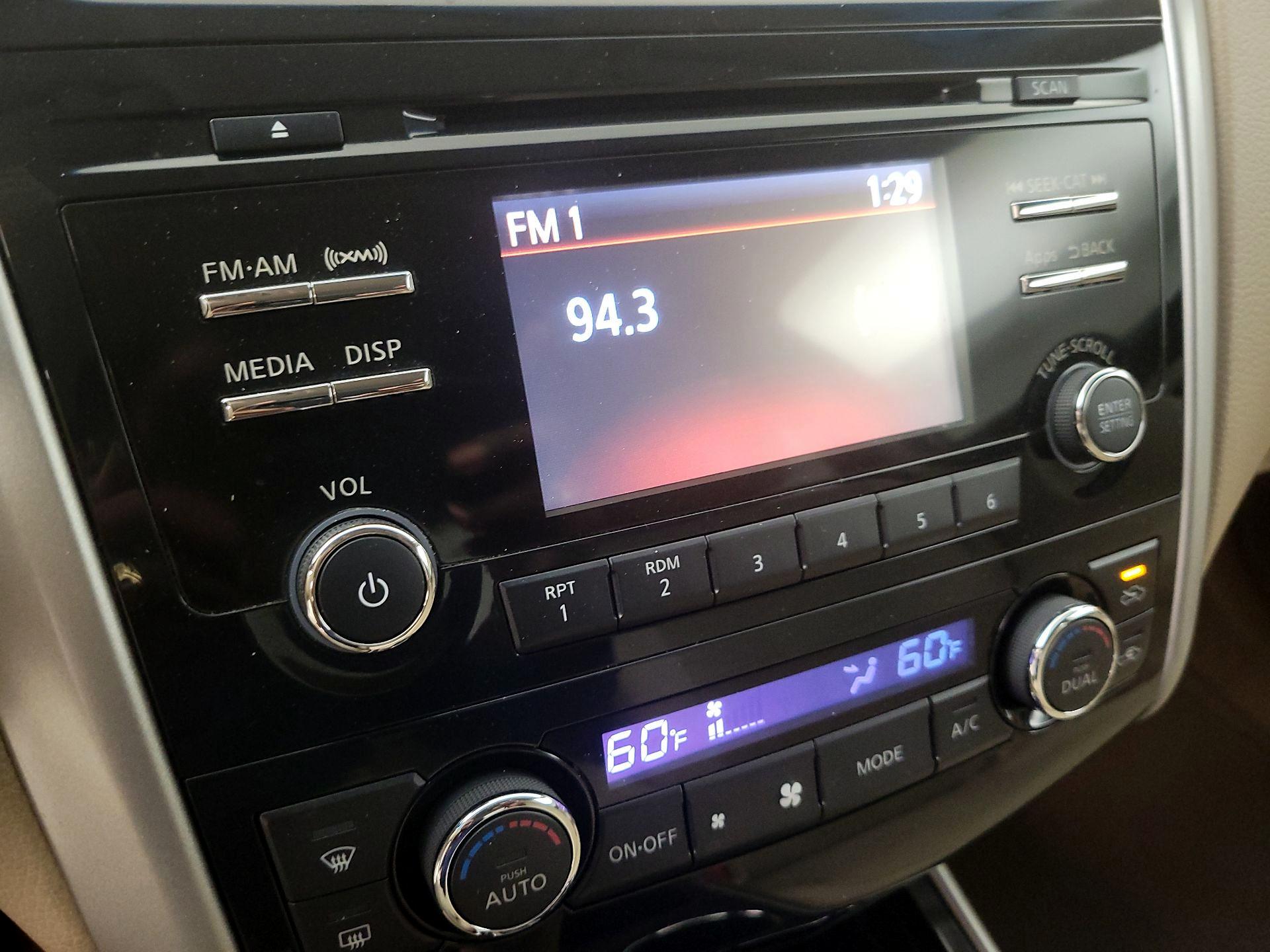 Thumbnail: 2014 Nissan Altima - 13