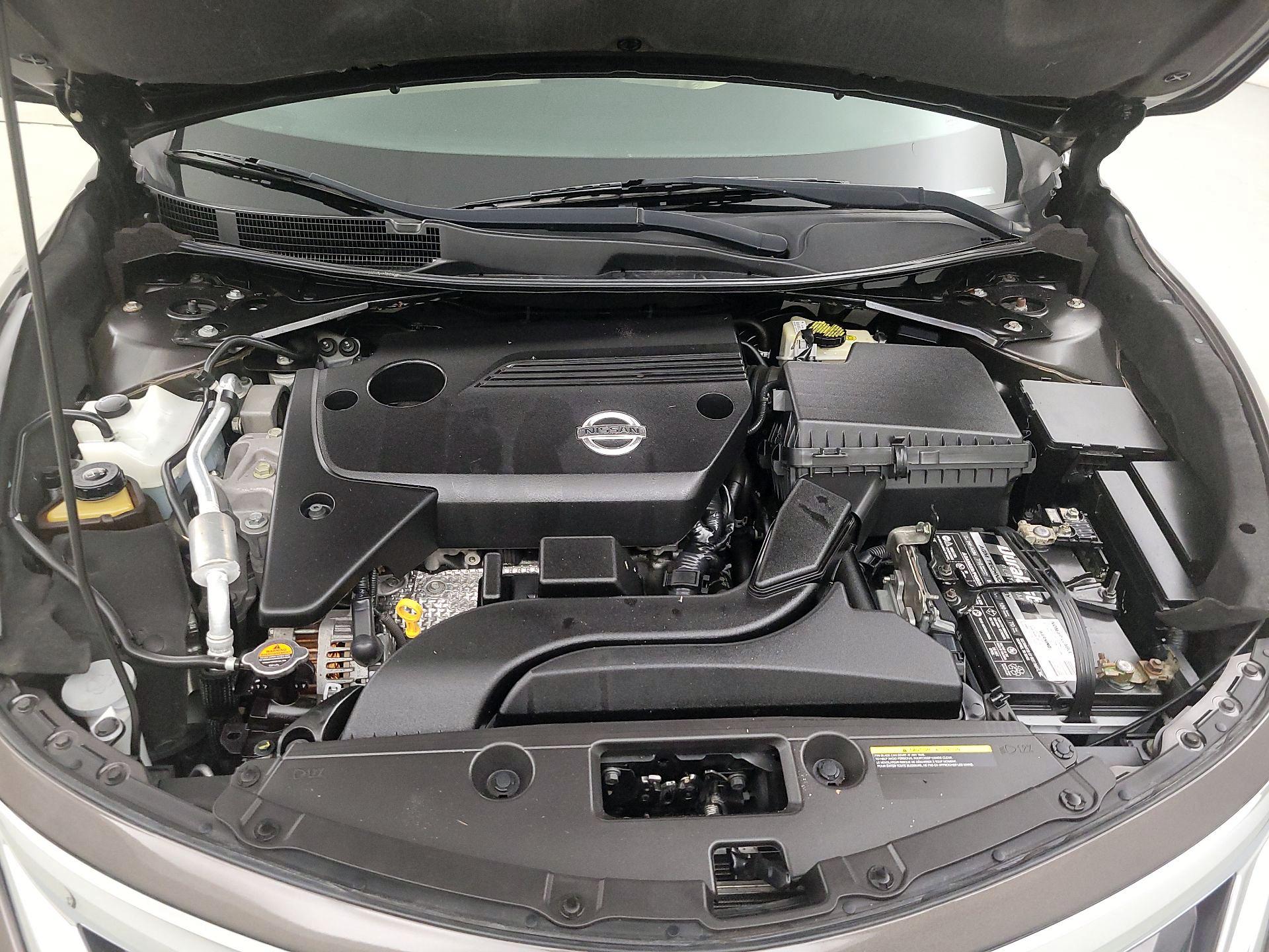 Thumbnail: 2014 Nissan Altima - 19