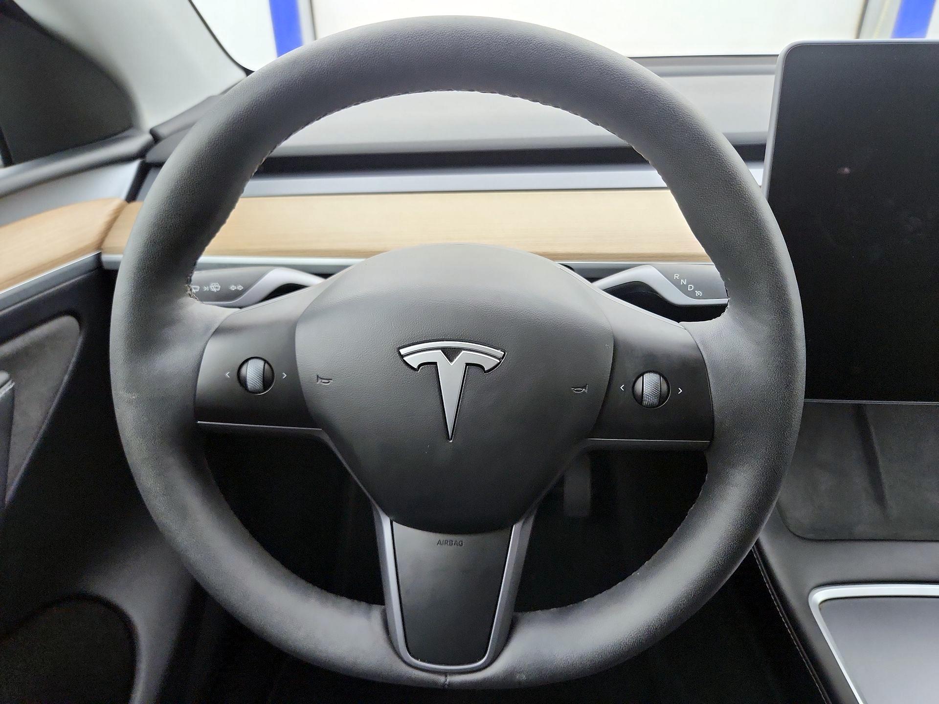 Thumbnail: 2023 Tesla Model Y - 10