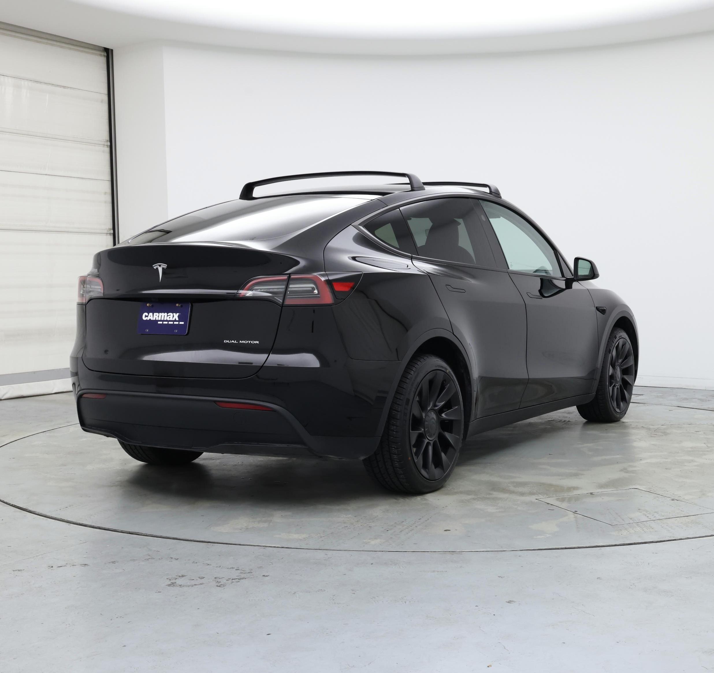 Thumbnail: 2023 Tesla Model Y - 8