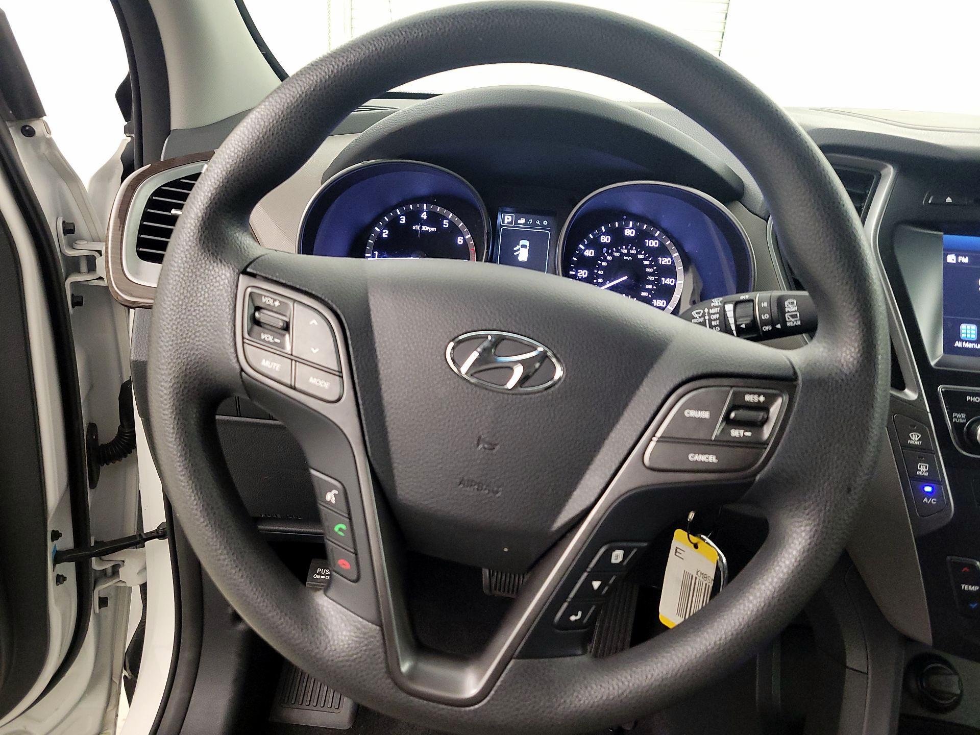 Thumbnail: 2017 Hyundai Santa Fe - 10
